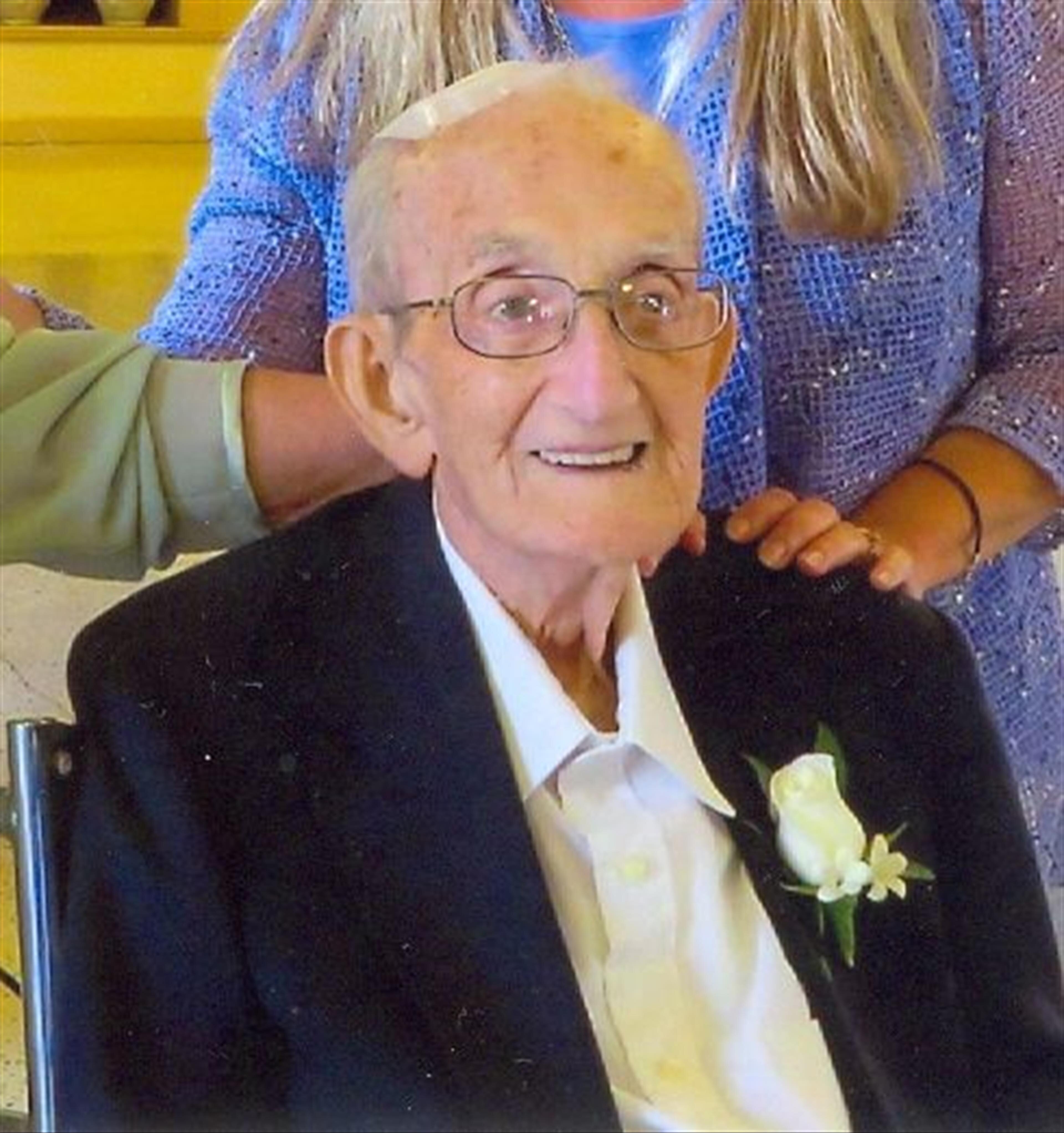 Robert W Pope