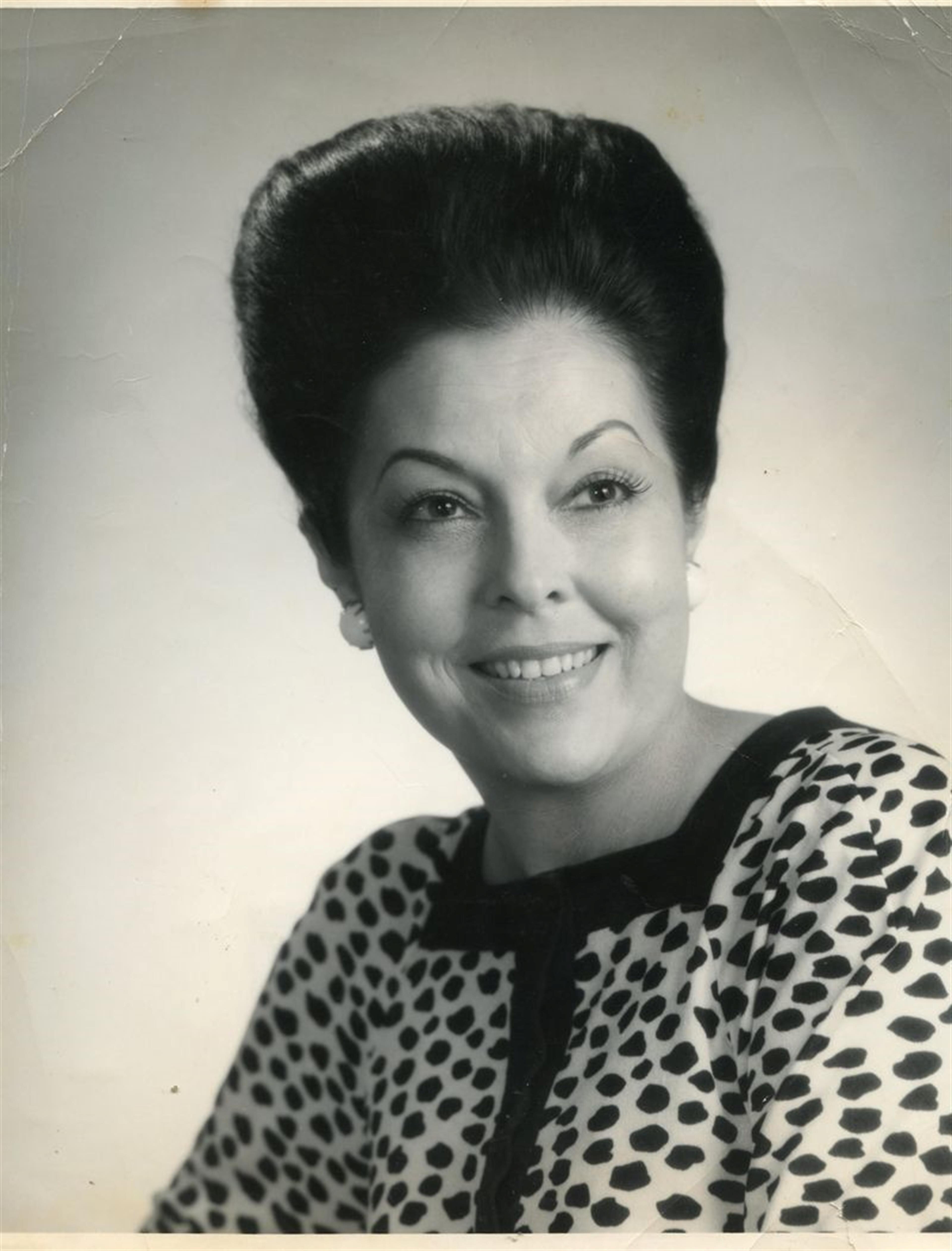 Ms. Betty Elliott