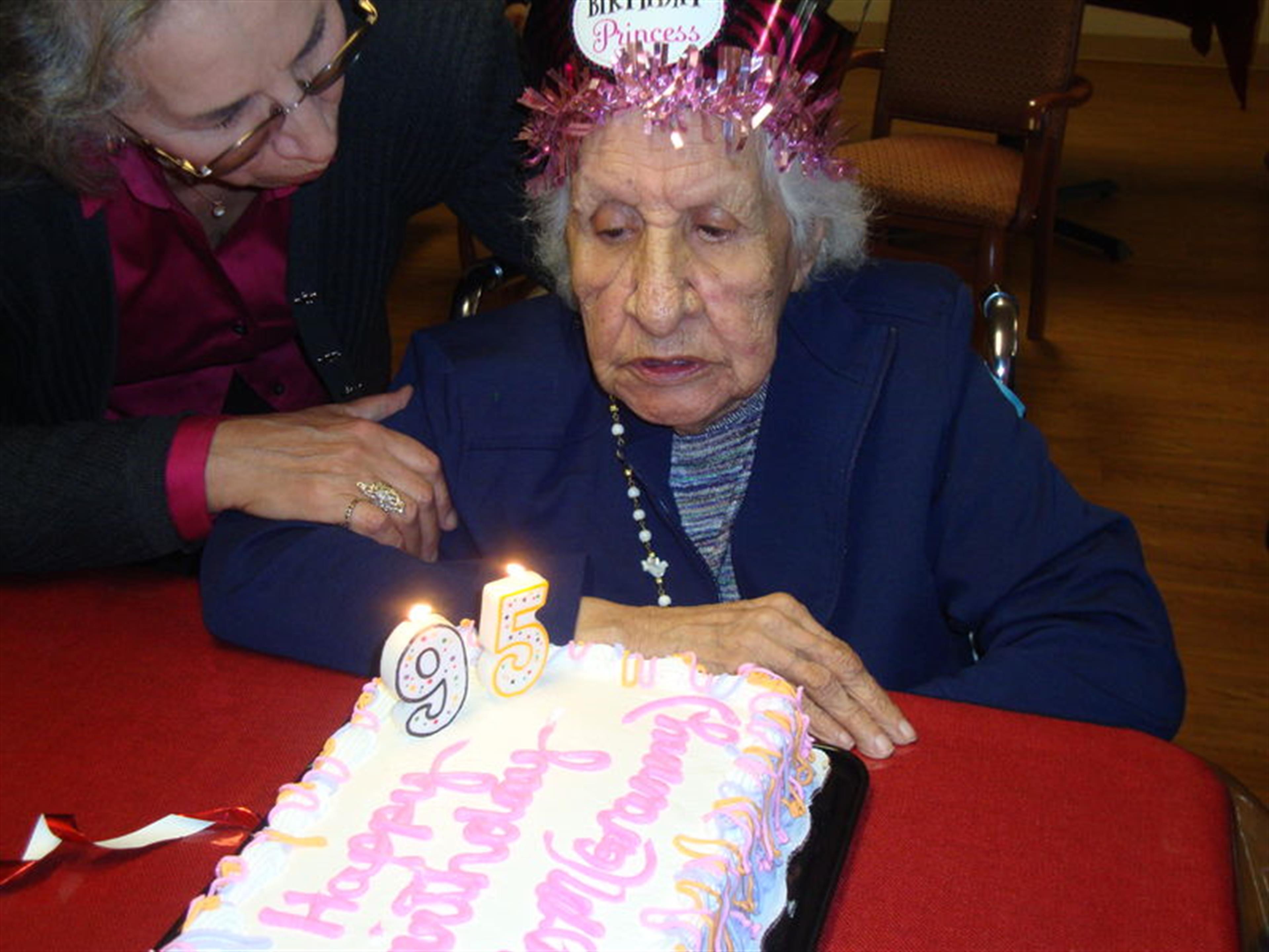 Manuela De Leon's obituary picture