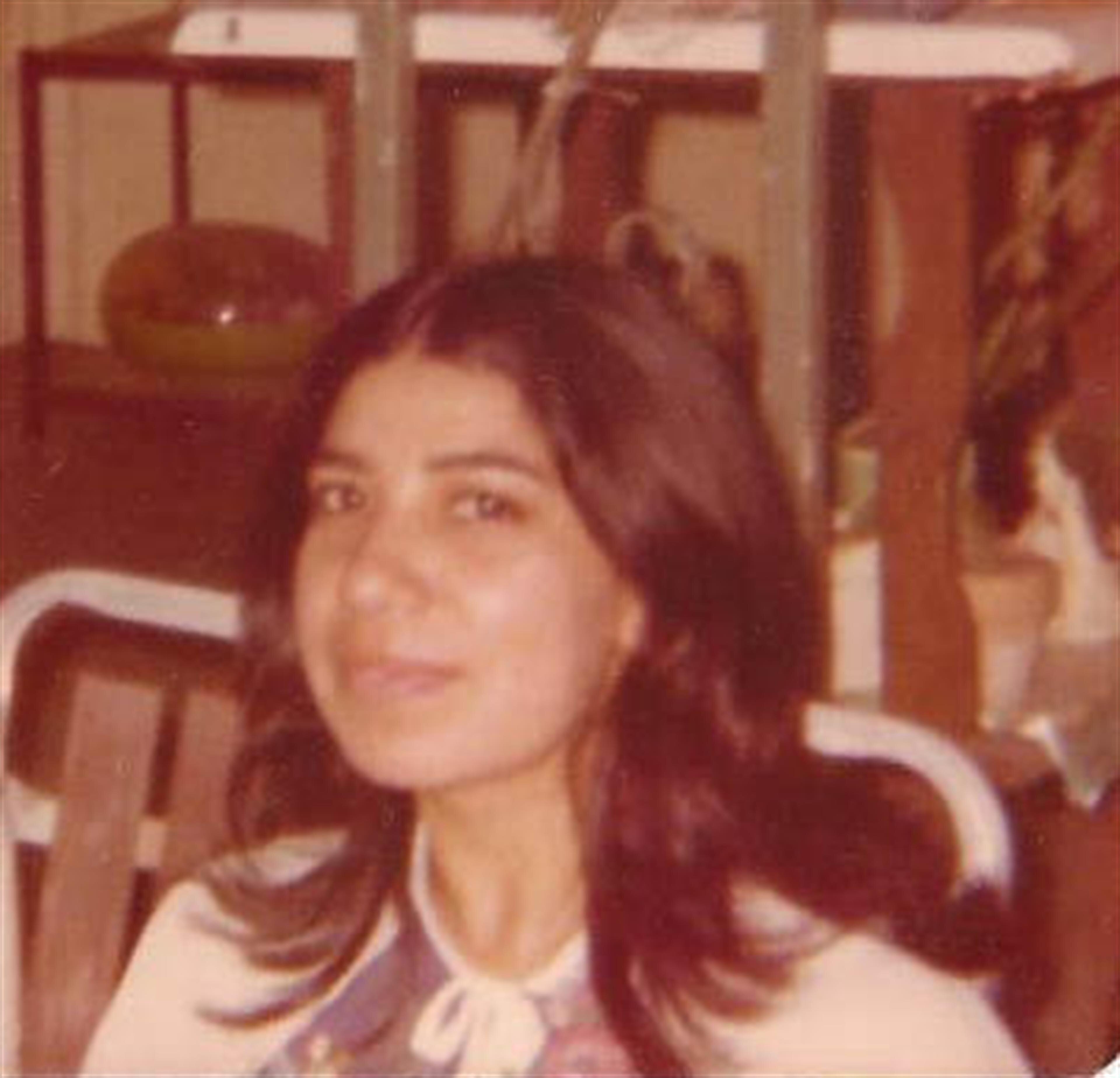 Mrs. Paula Acuna