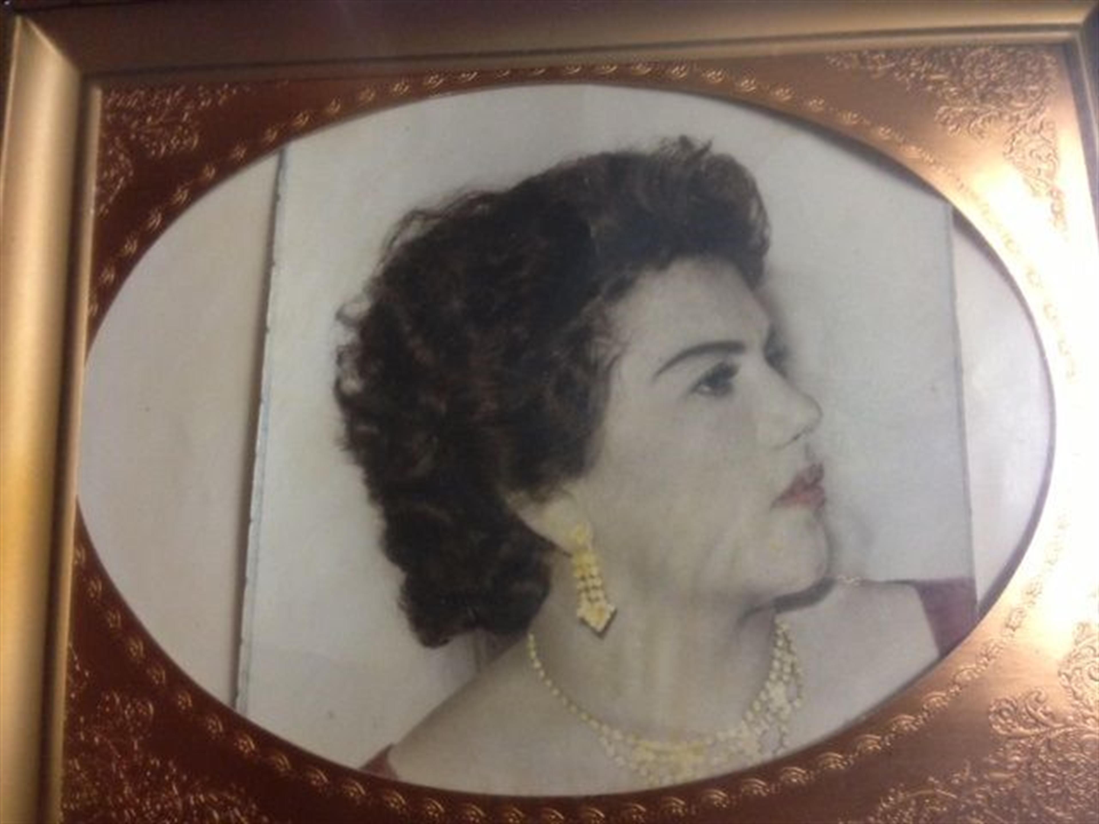 Ms. Adela Gomez