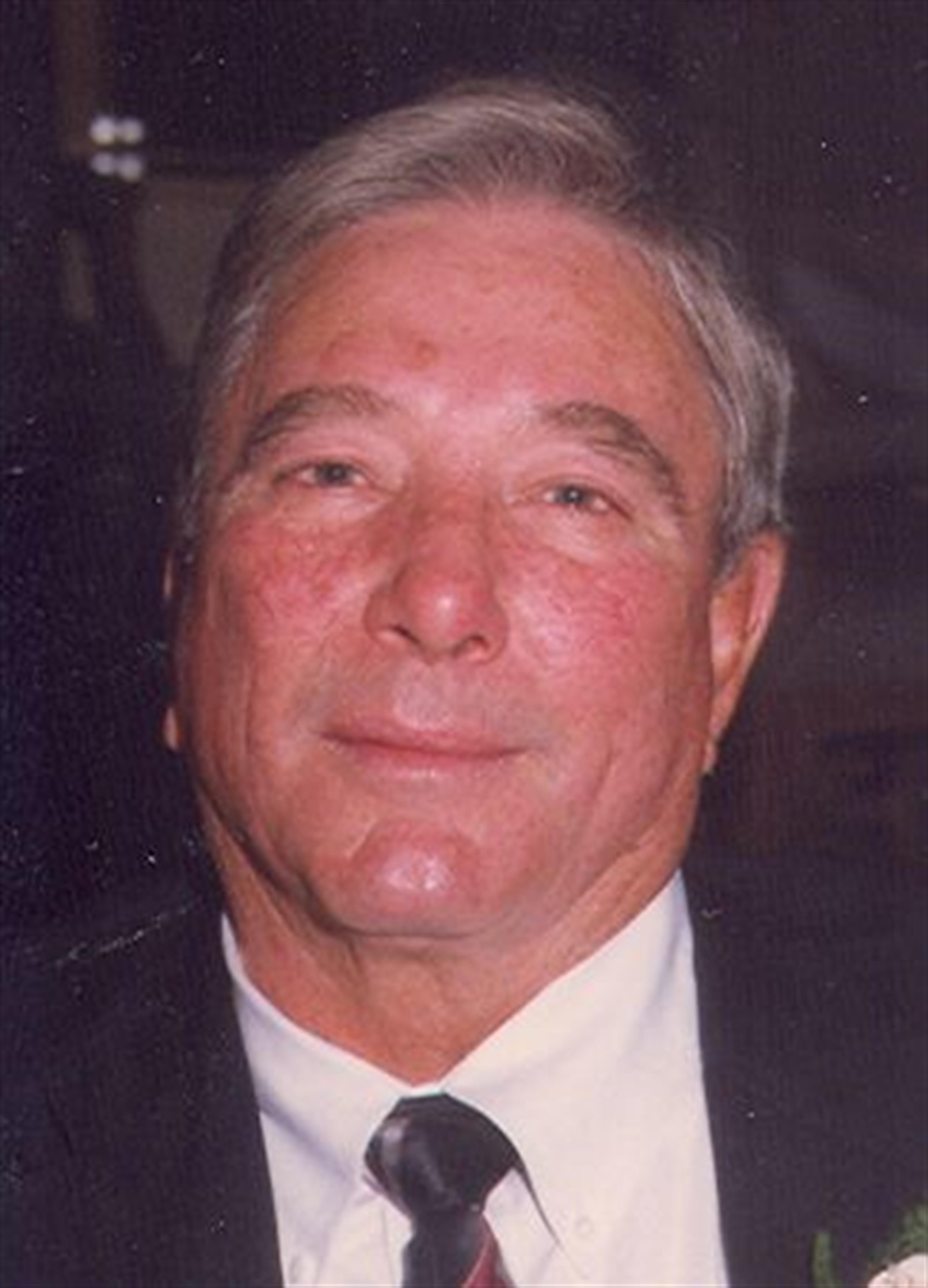 Mr. Walter Dexter Tucker
