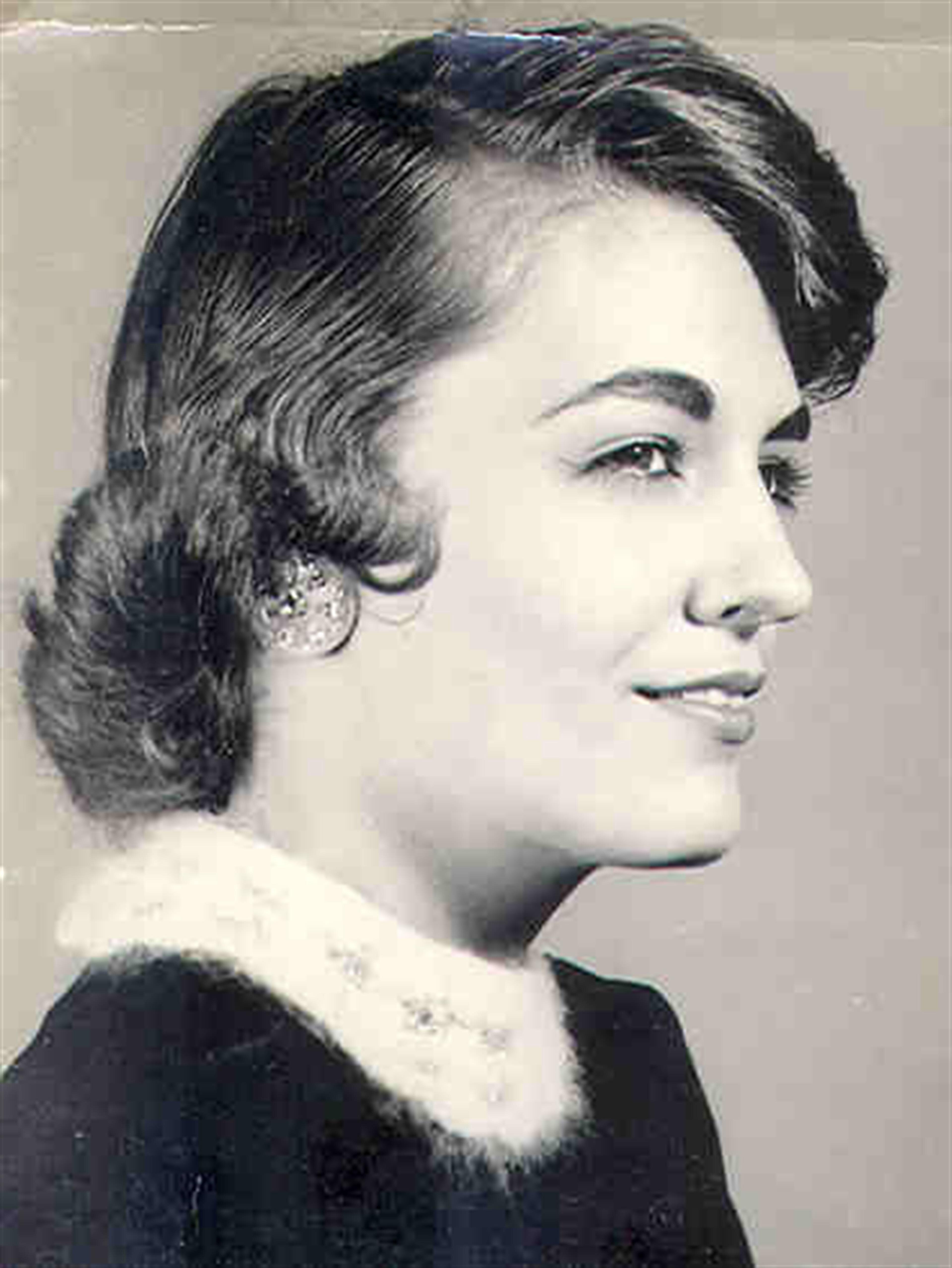 Mrs. Nancy Lynne Lovett
