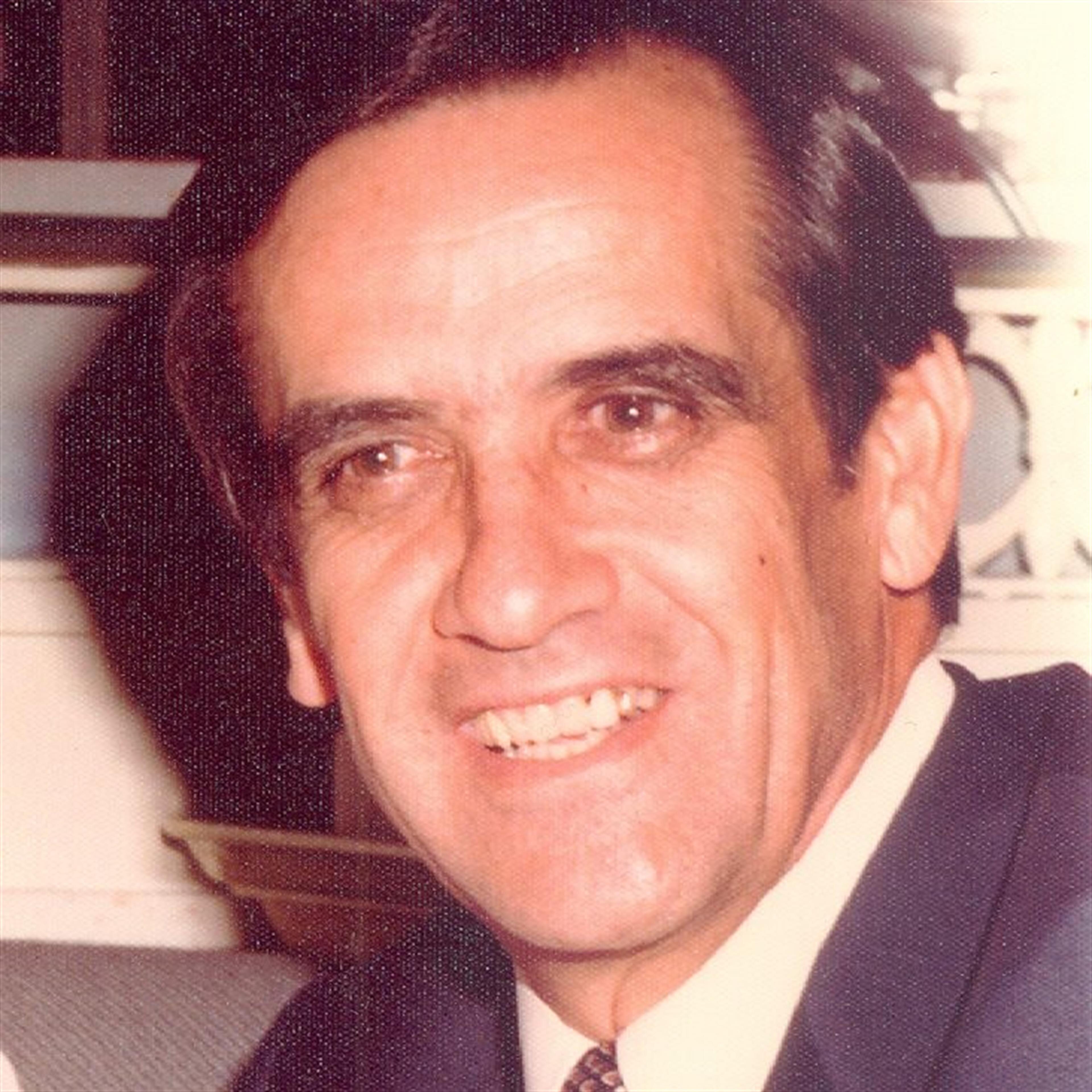 Dr. Angelo Pardo