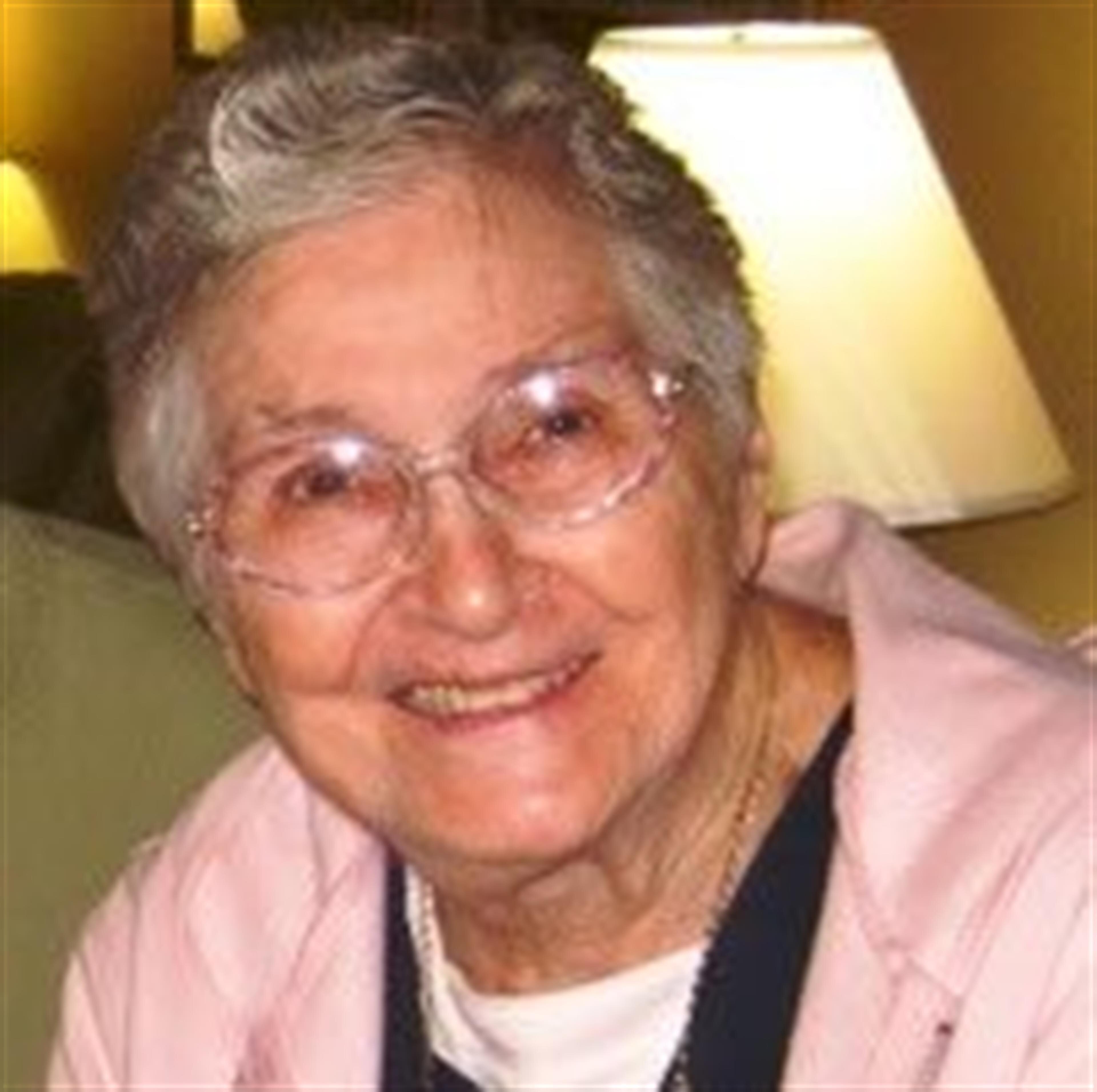 Janet E Deutsch