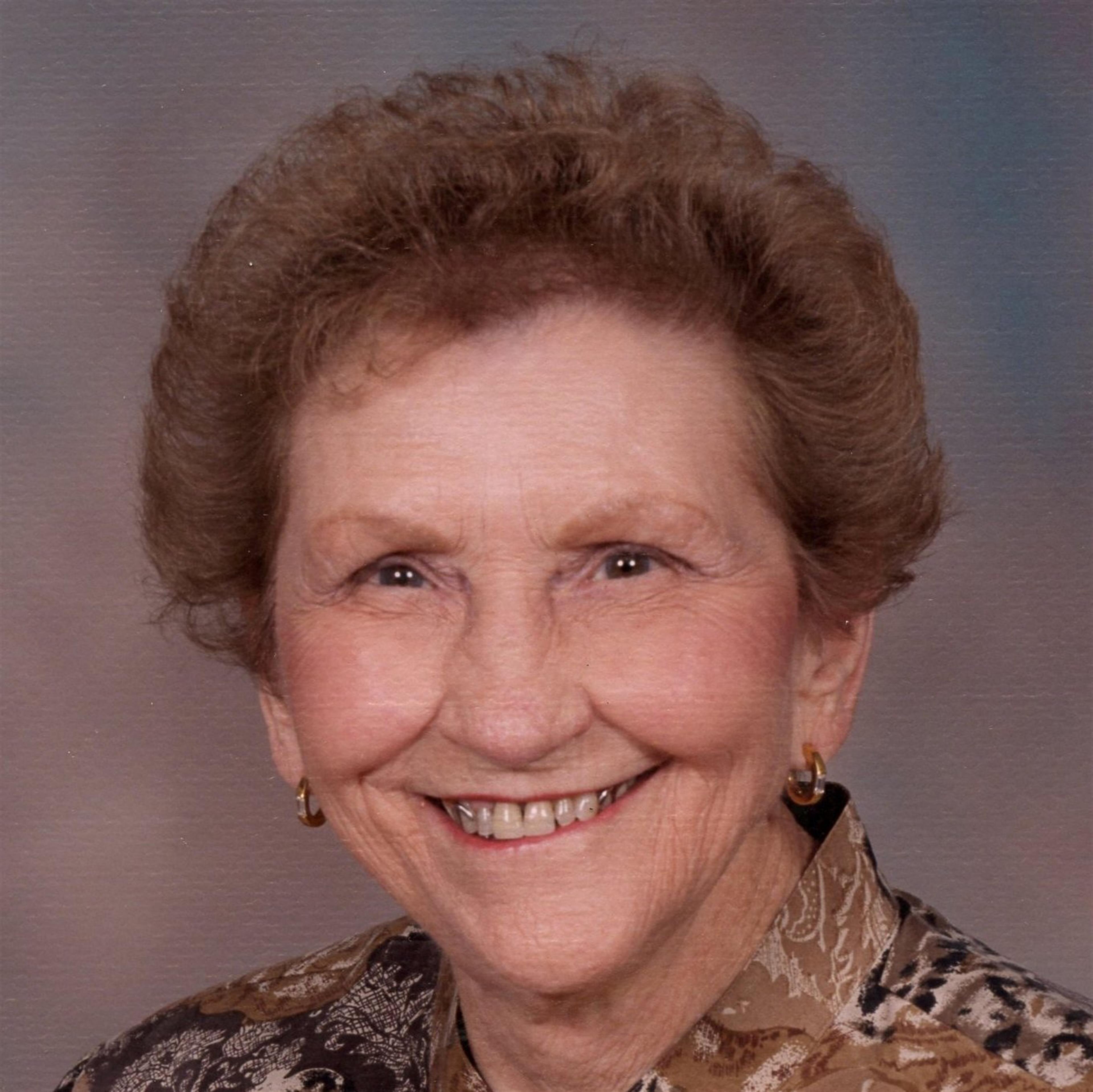 Mrs. Lee Merle Holt