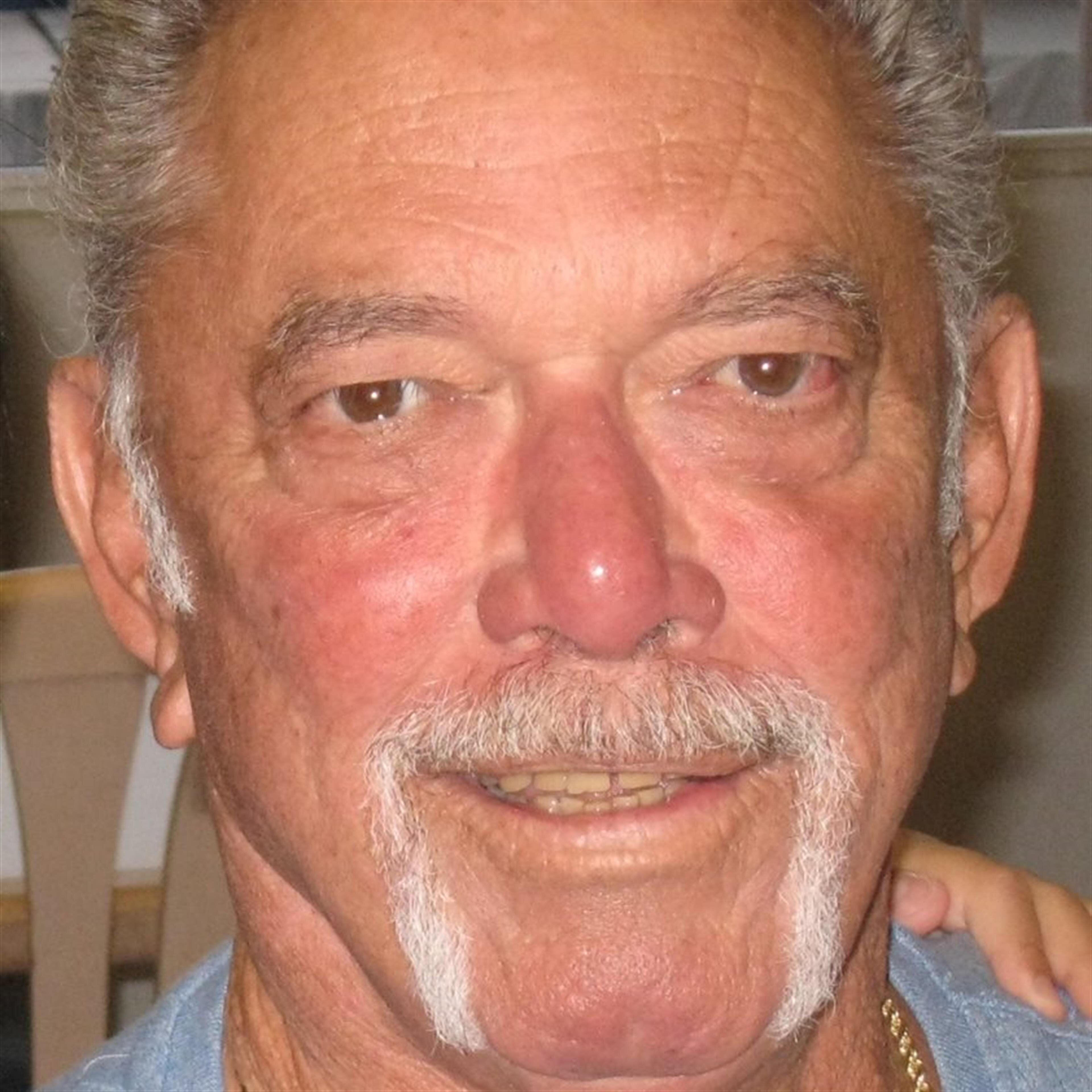 Henry Marcus Carlos  Rezentes