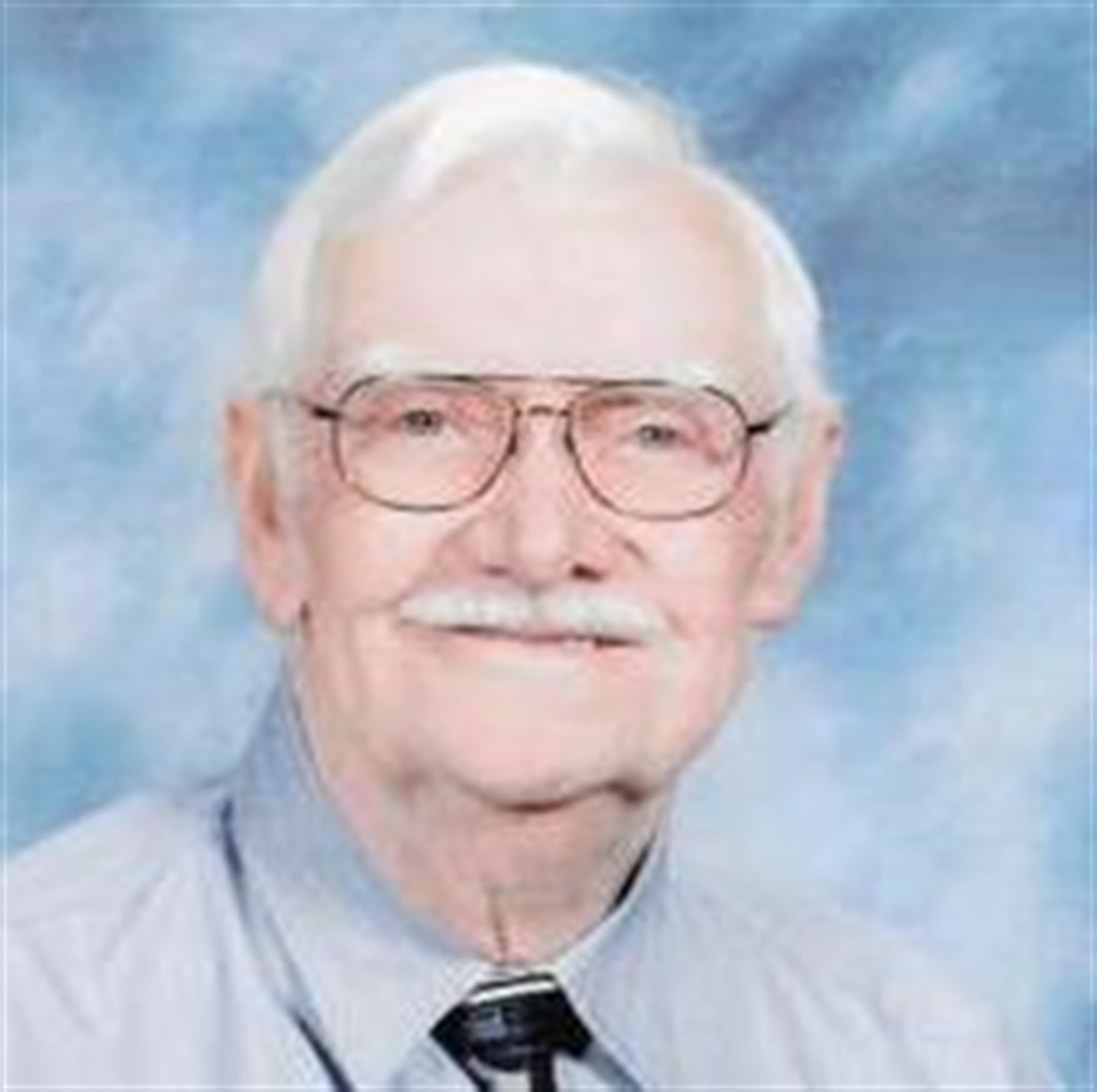 Dwight  E. McCracken (Bolivar) 