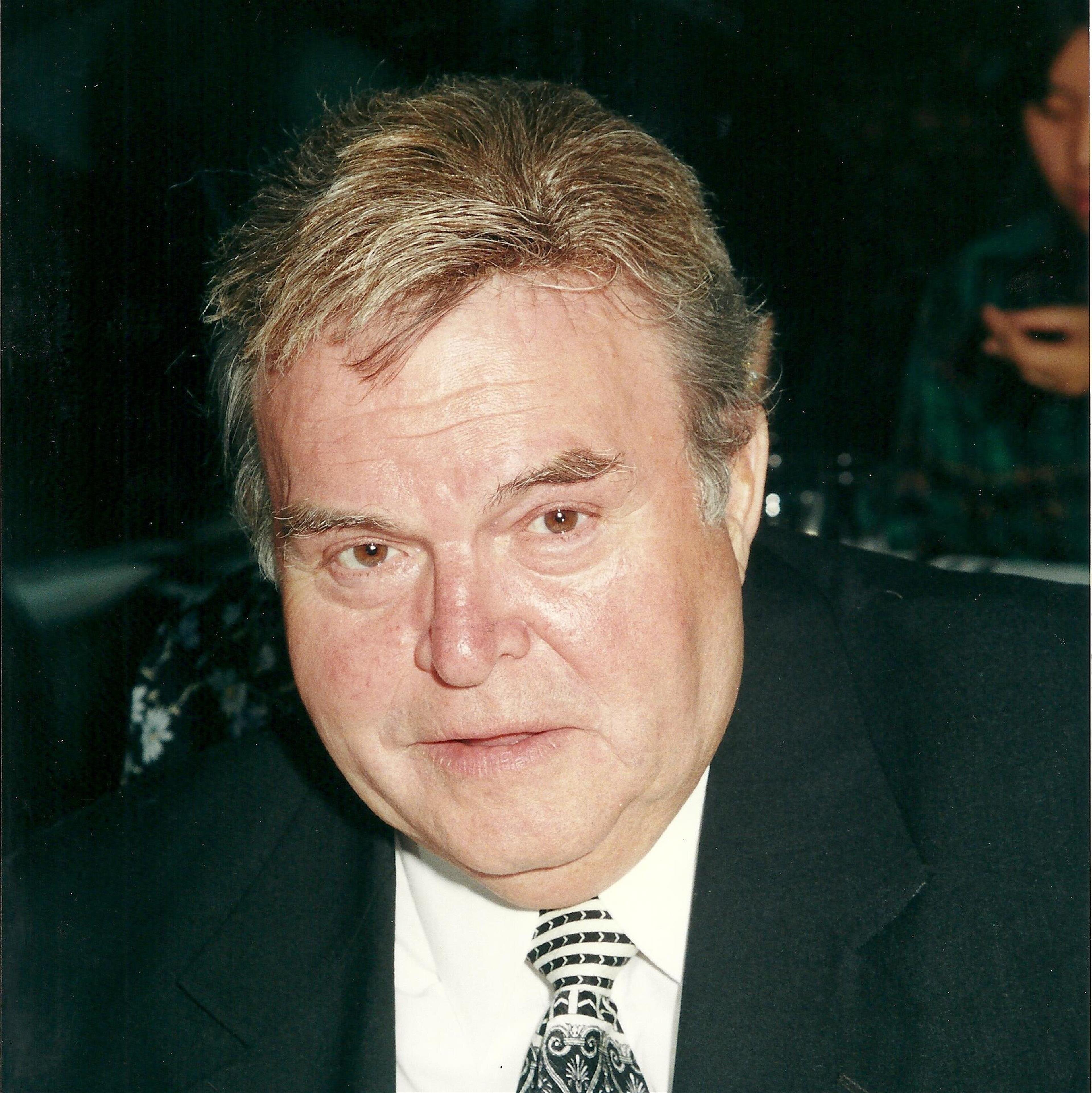 Robert  L. "Bob"  Maxey