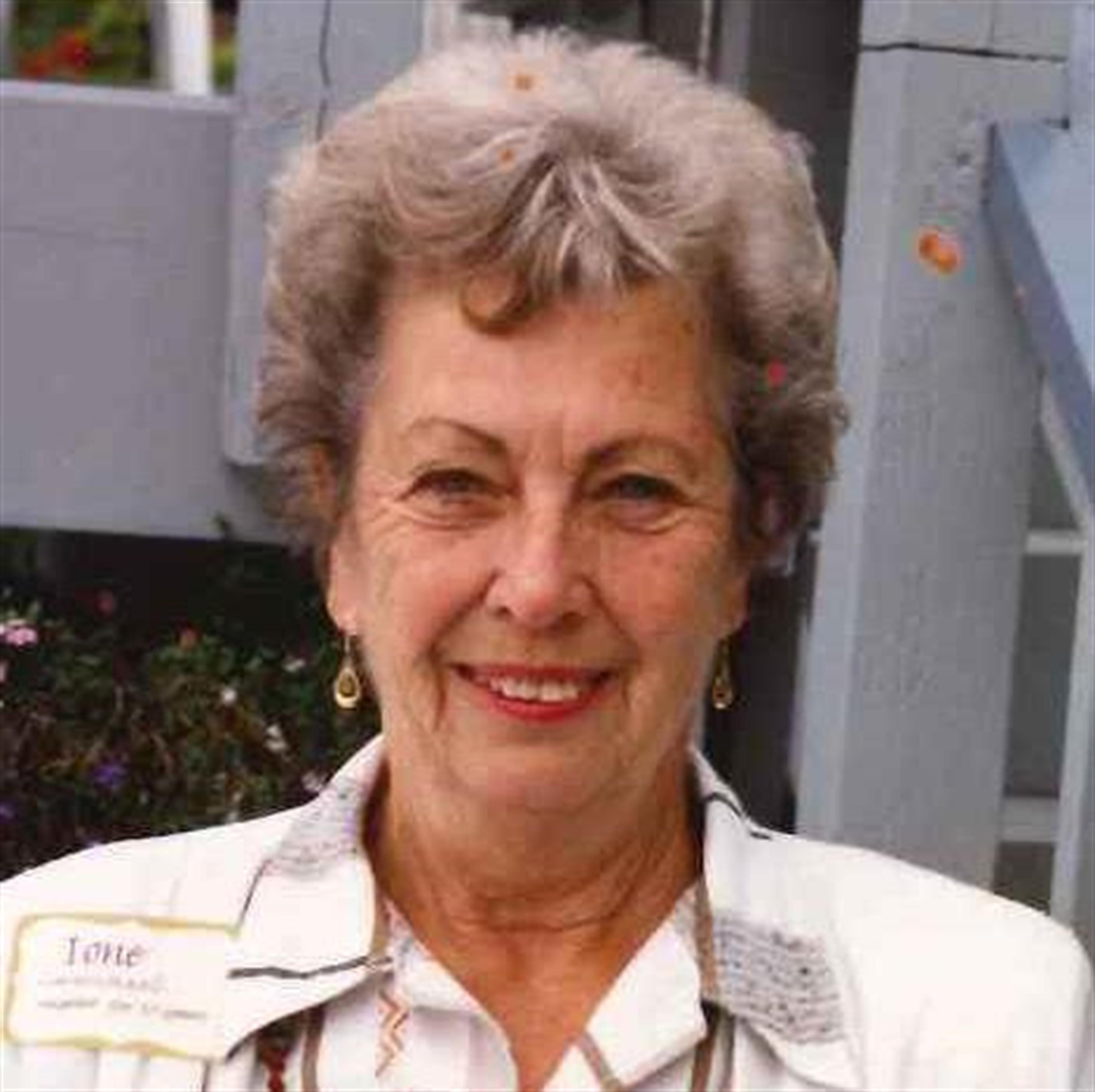 Ione B. Dale Carmichael
