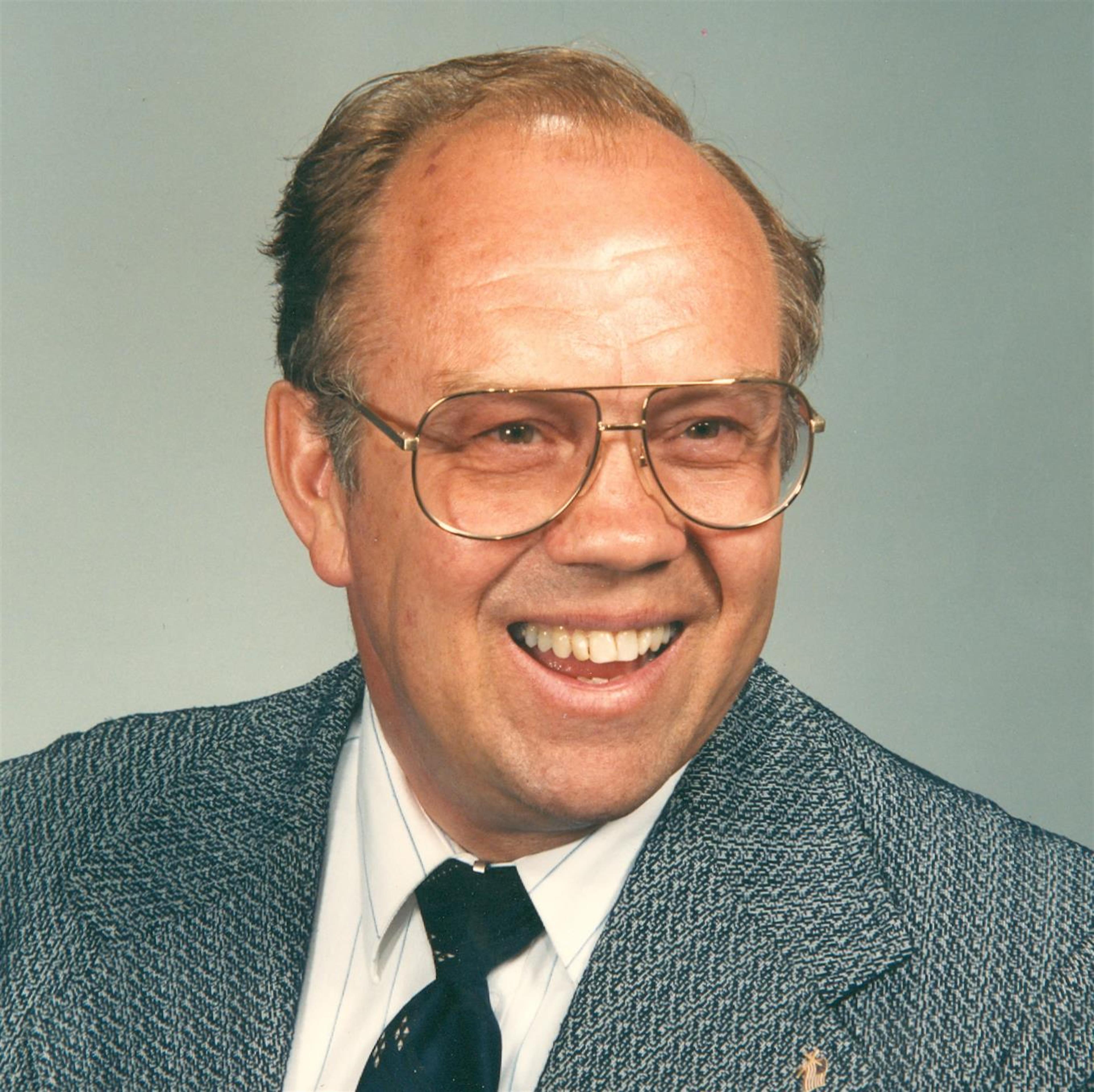 Rev.  Donald James Vuurens