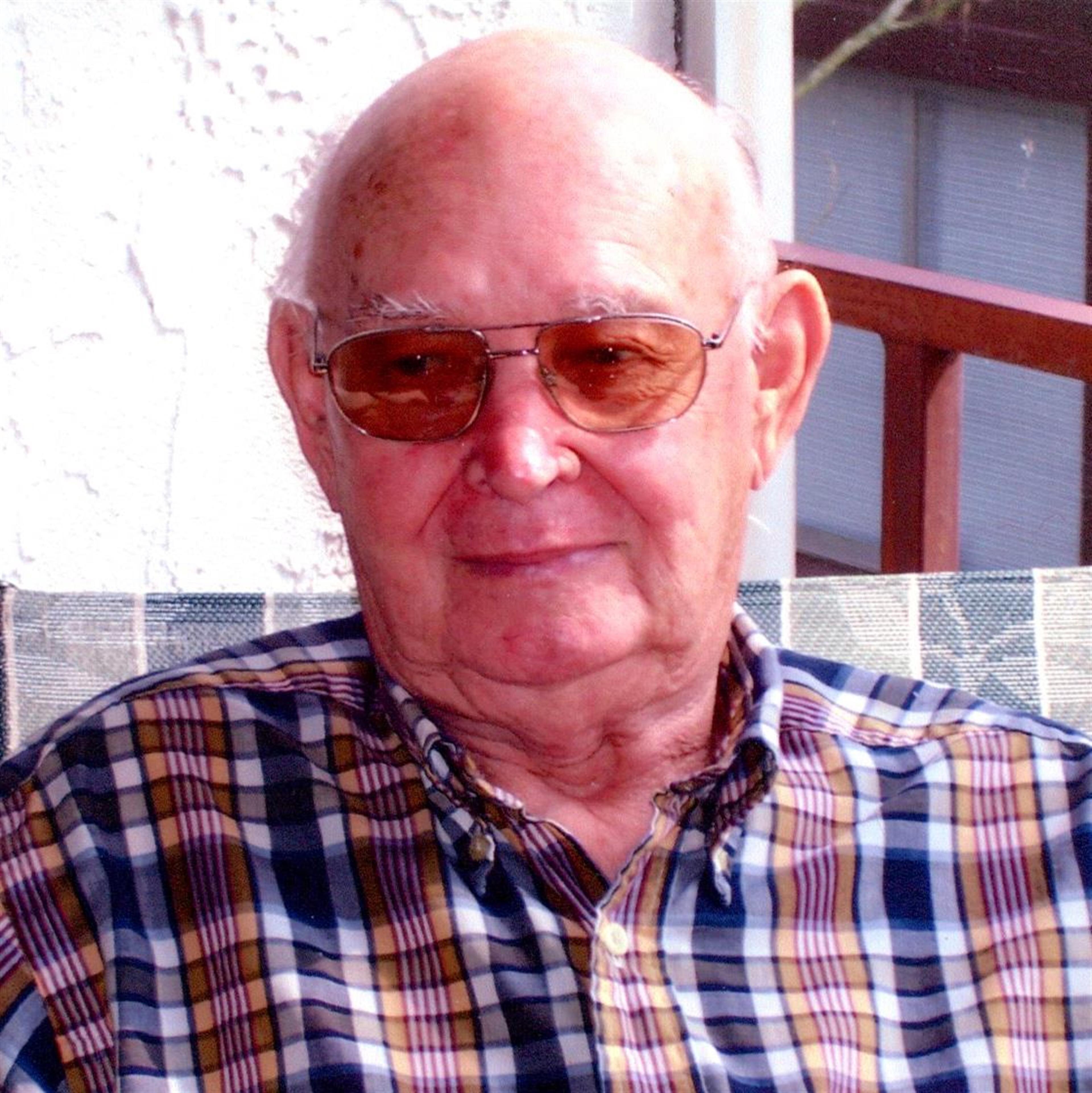 Mr Lee Raymond Clark