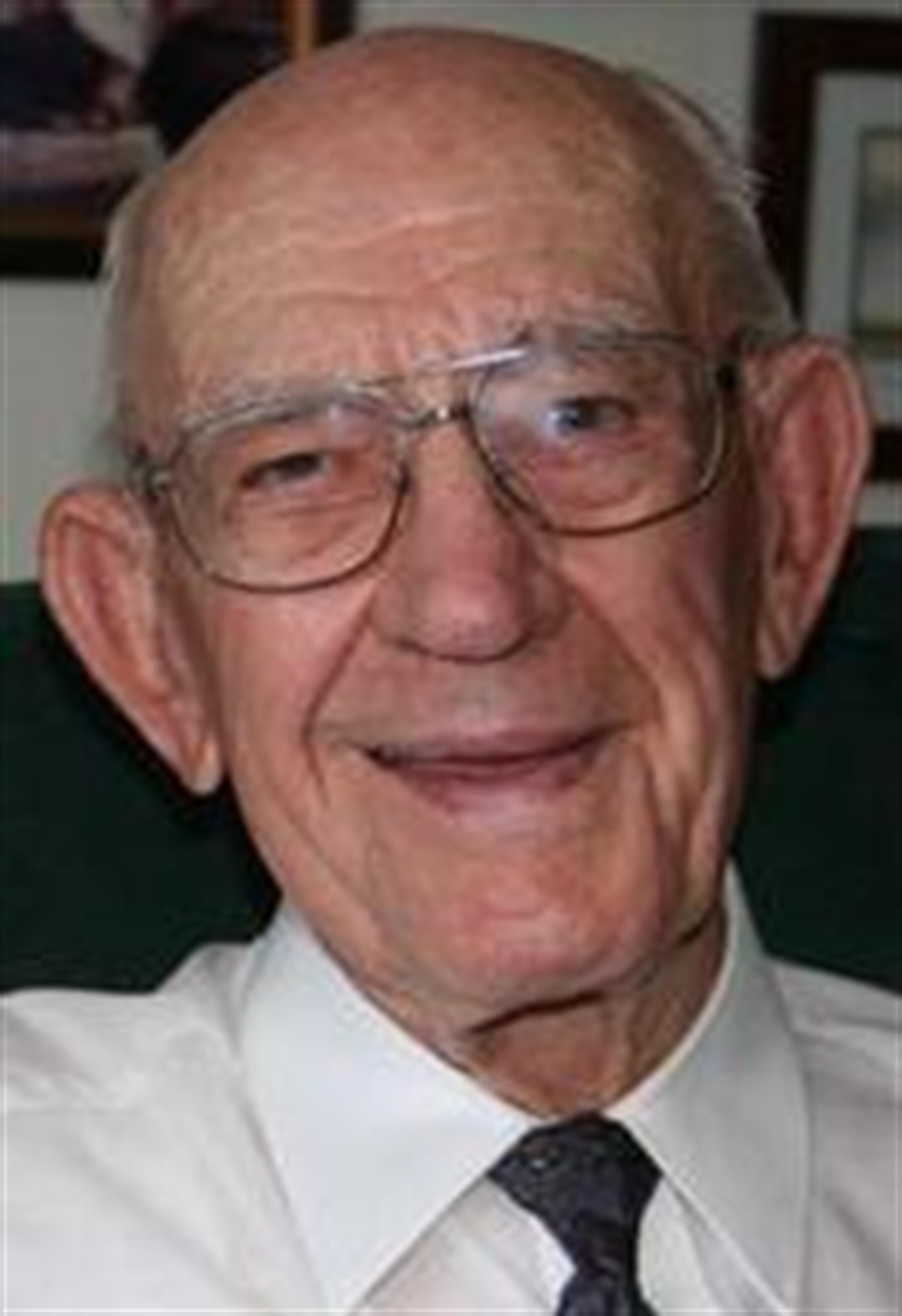 Merrill R. Anderson's obituary picture