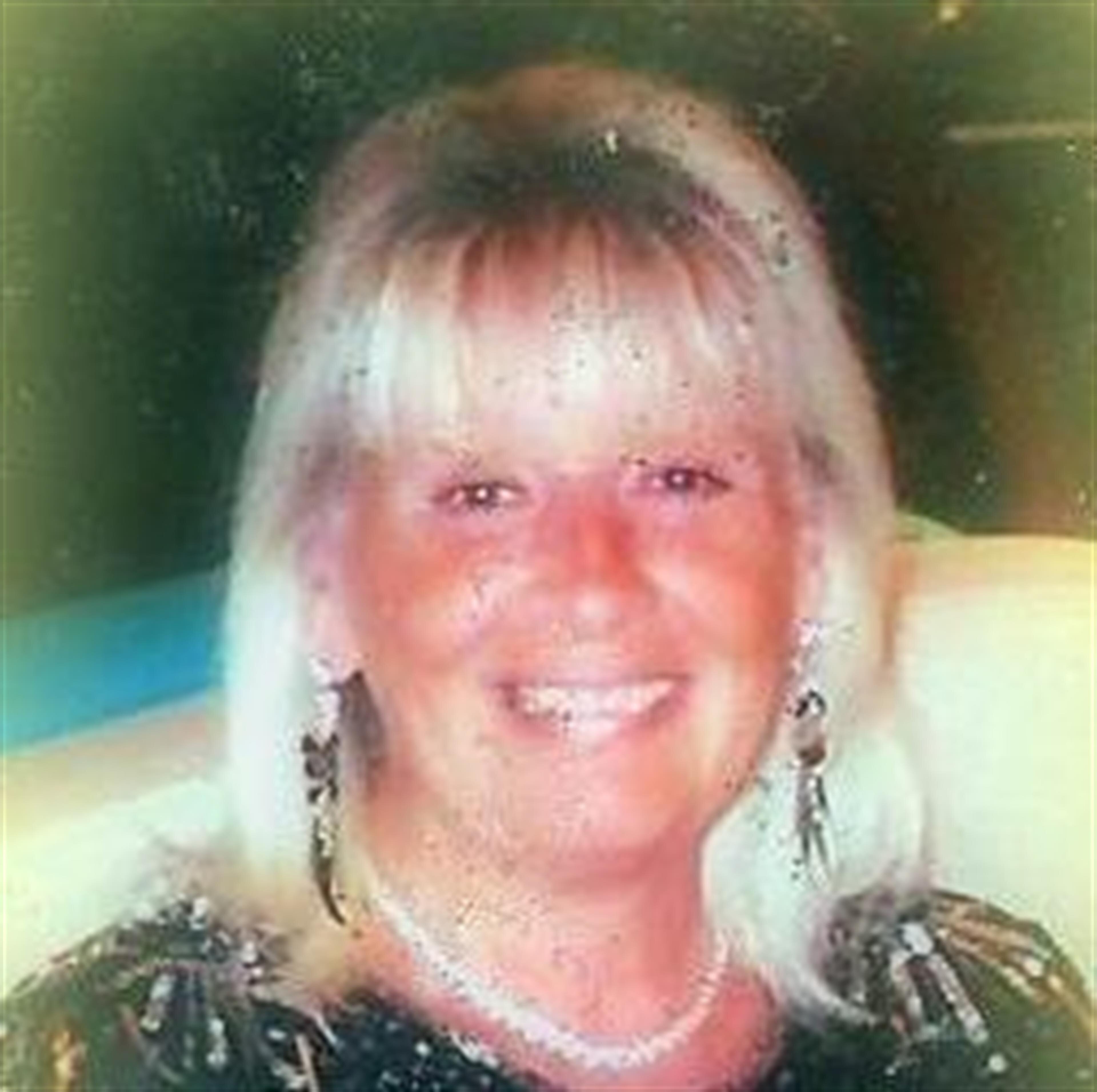 Mrs. Mary Louise  Dellofano Smith