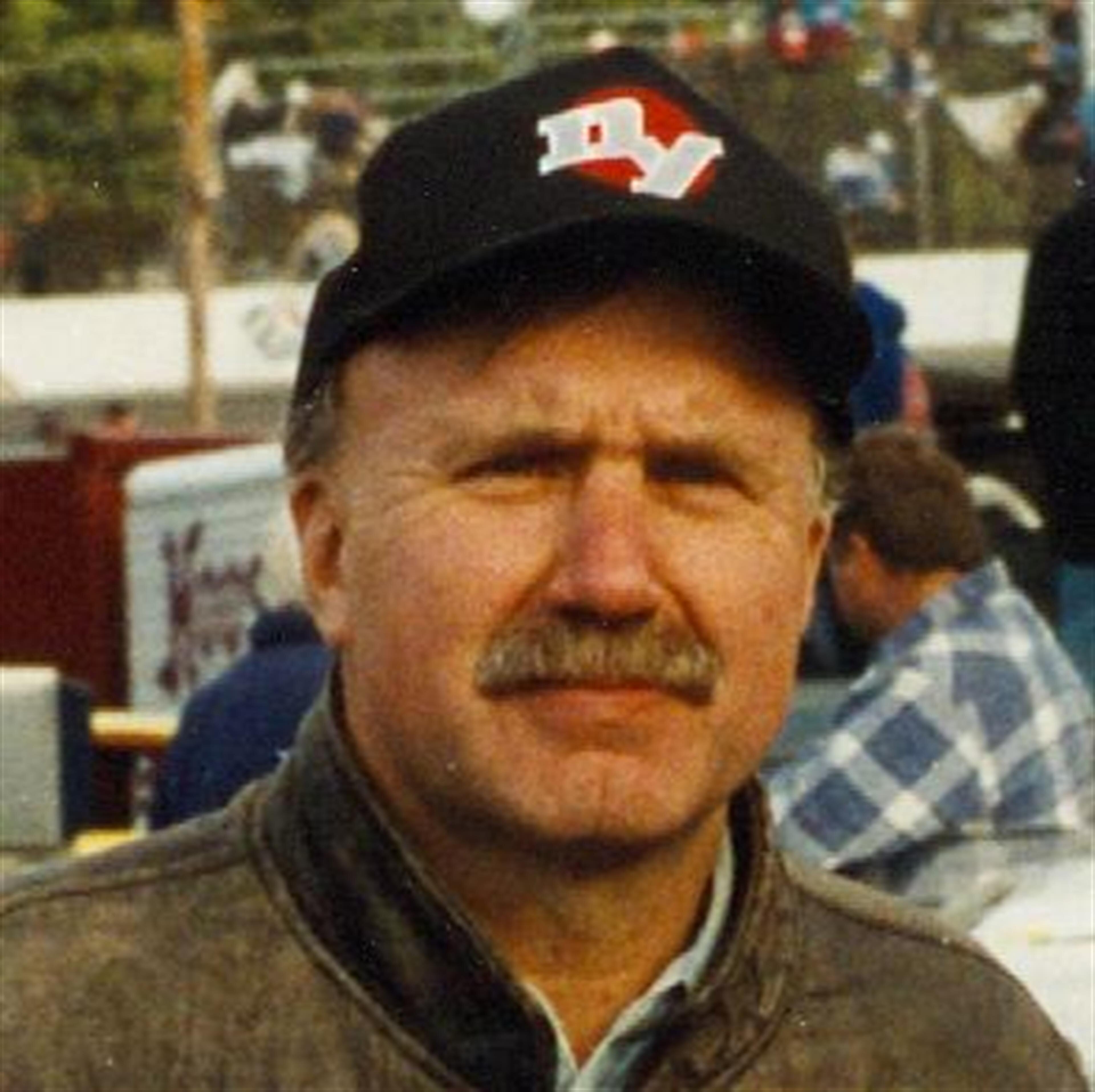 Gary  J. Bisacky