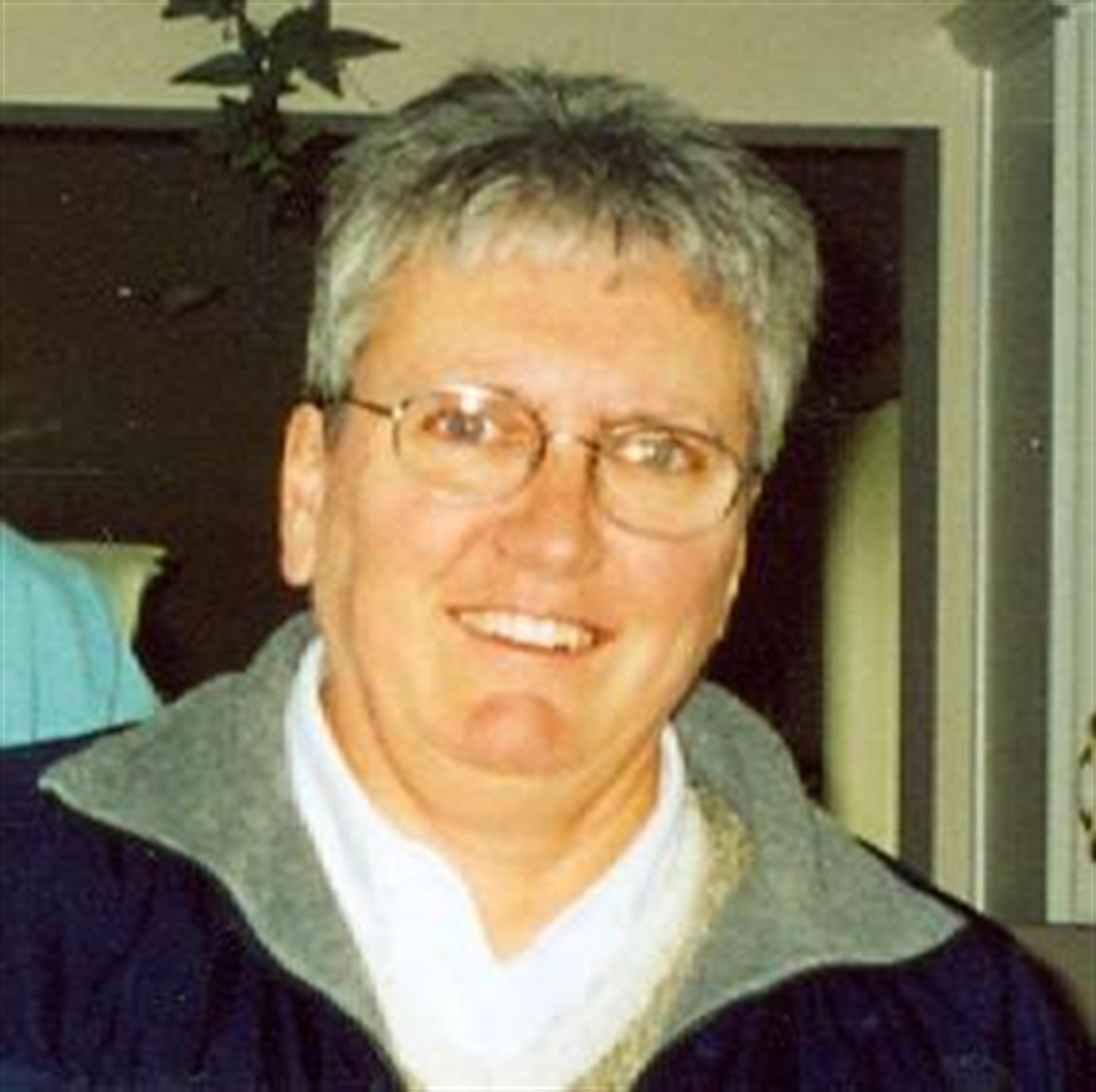 Linda L.  Lucken