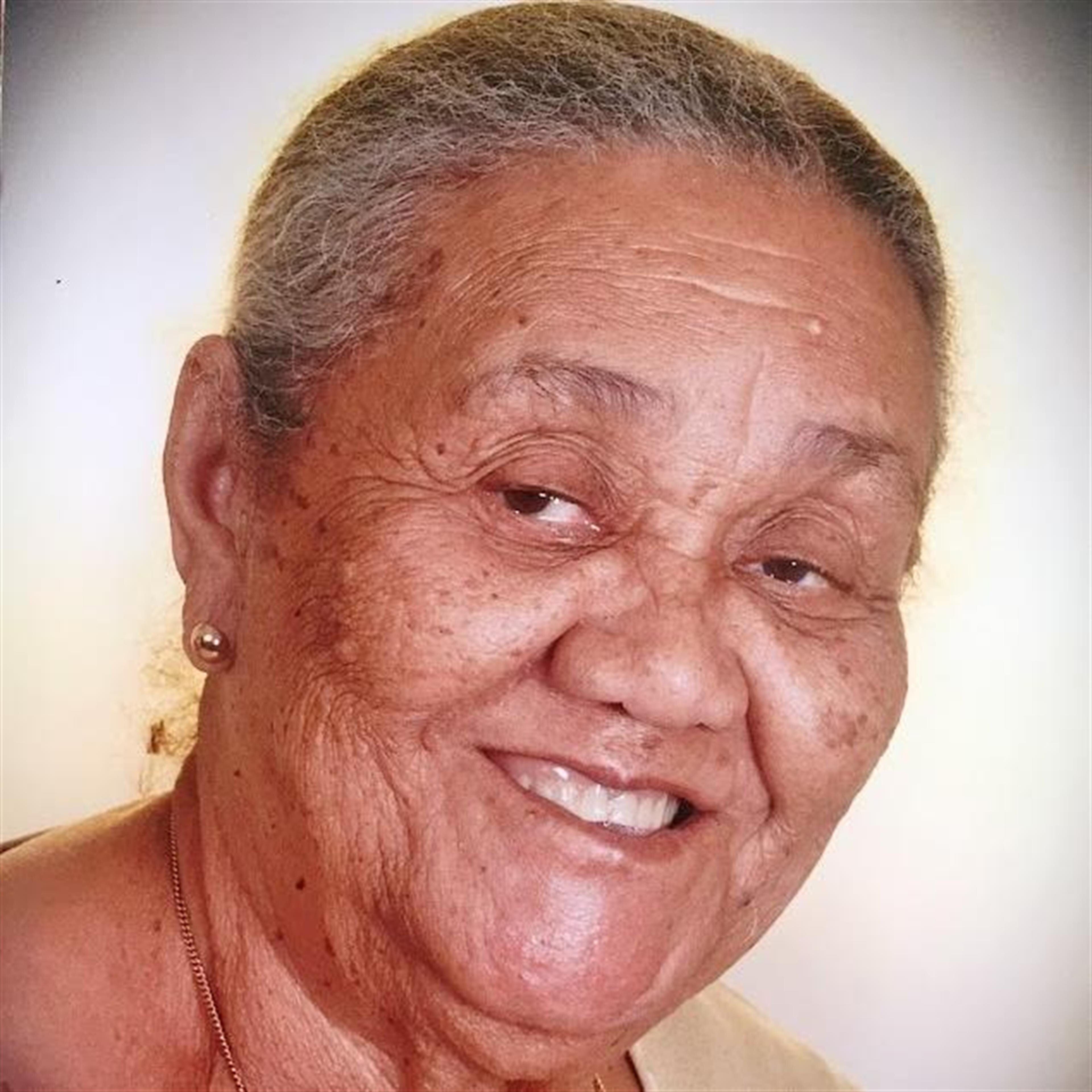 VERONICA PEARL HALL