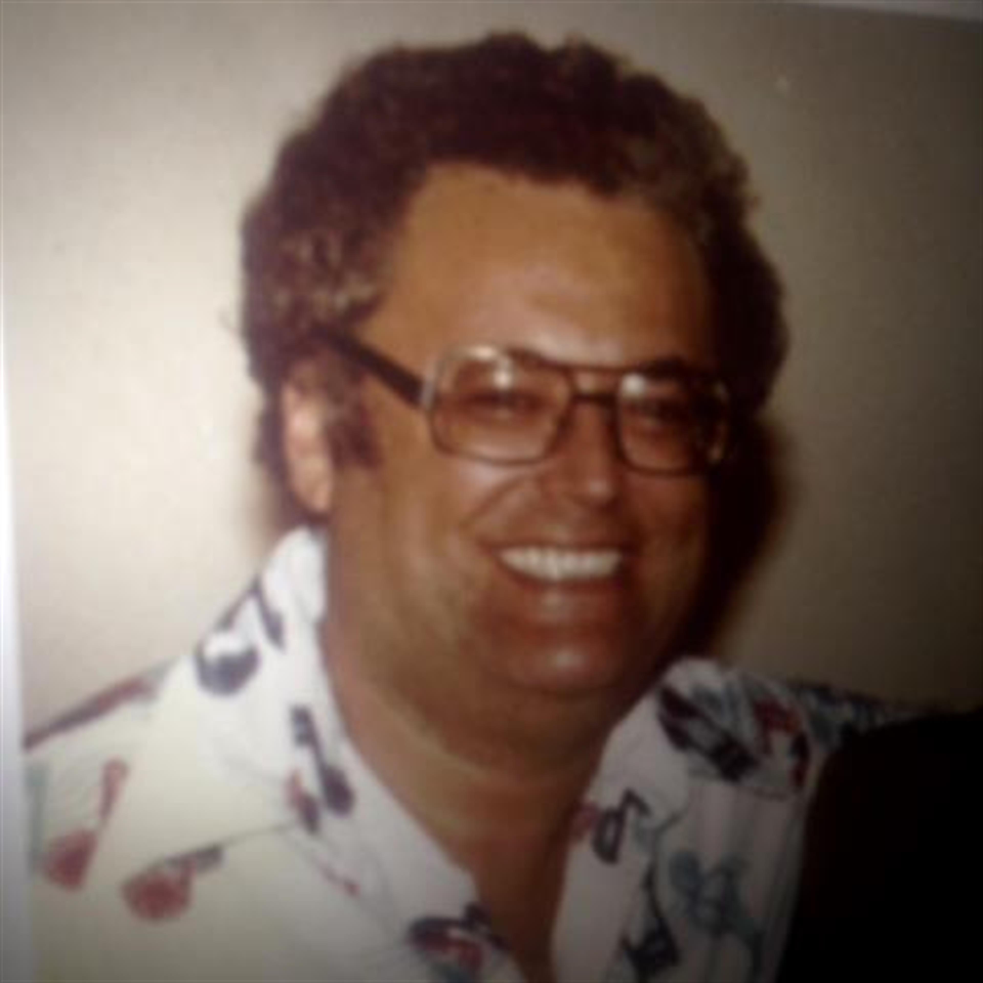 Dan Feshbach's obituary picture