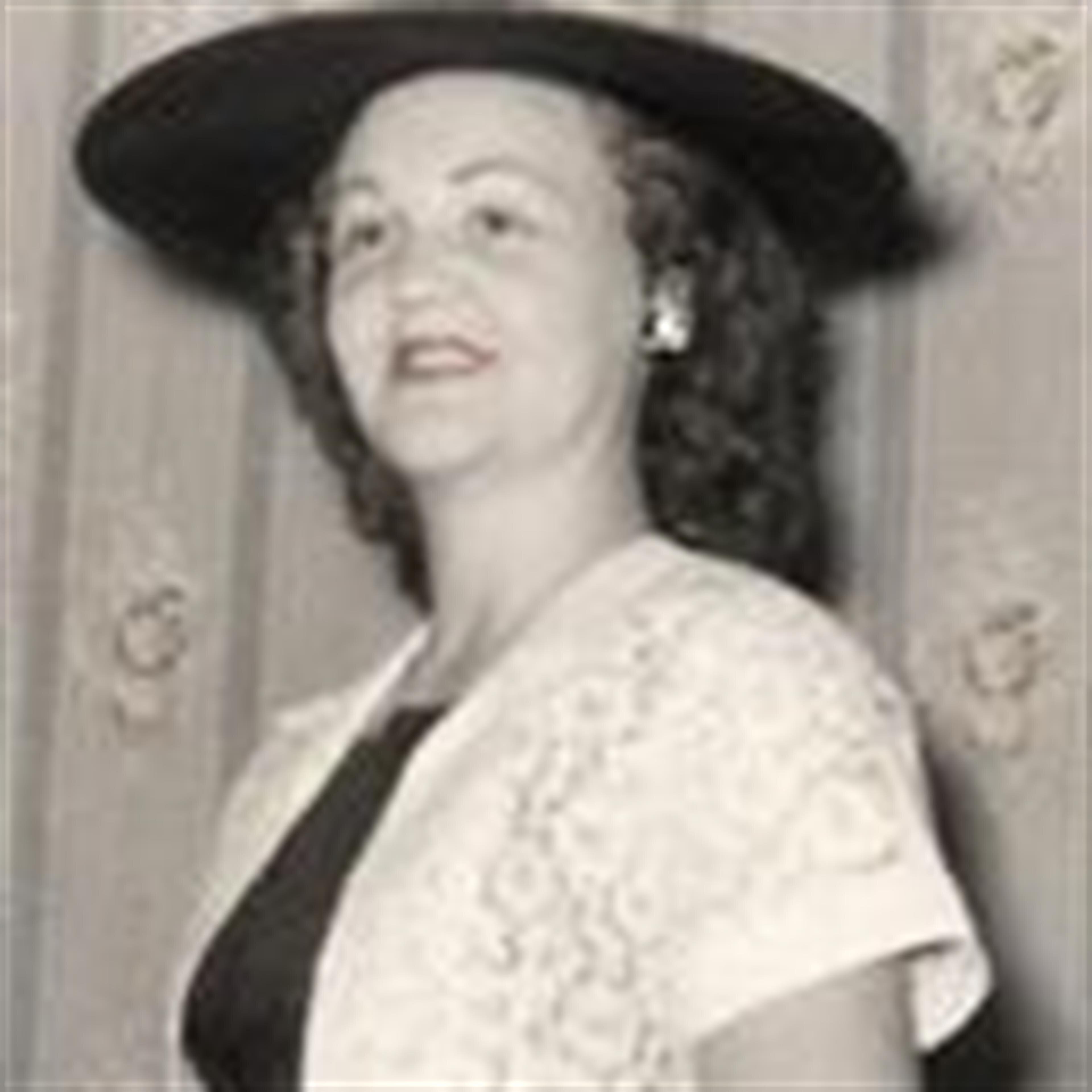 Loretta  Clay