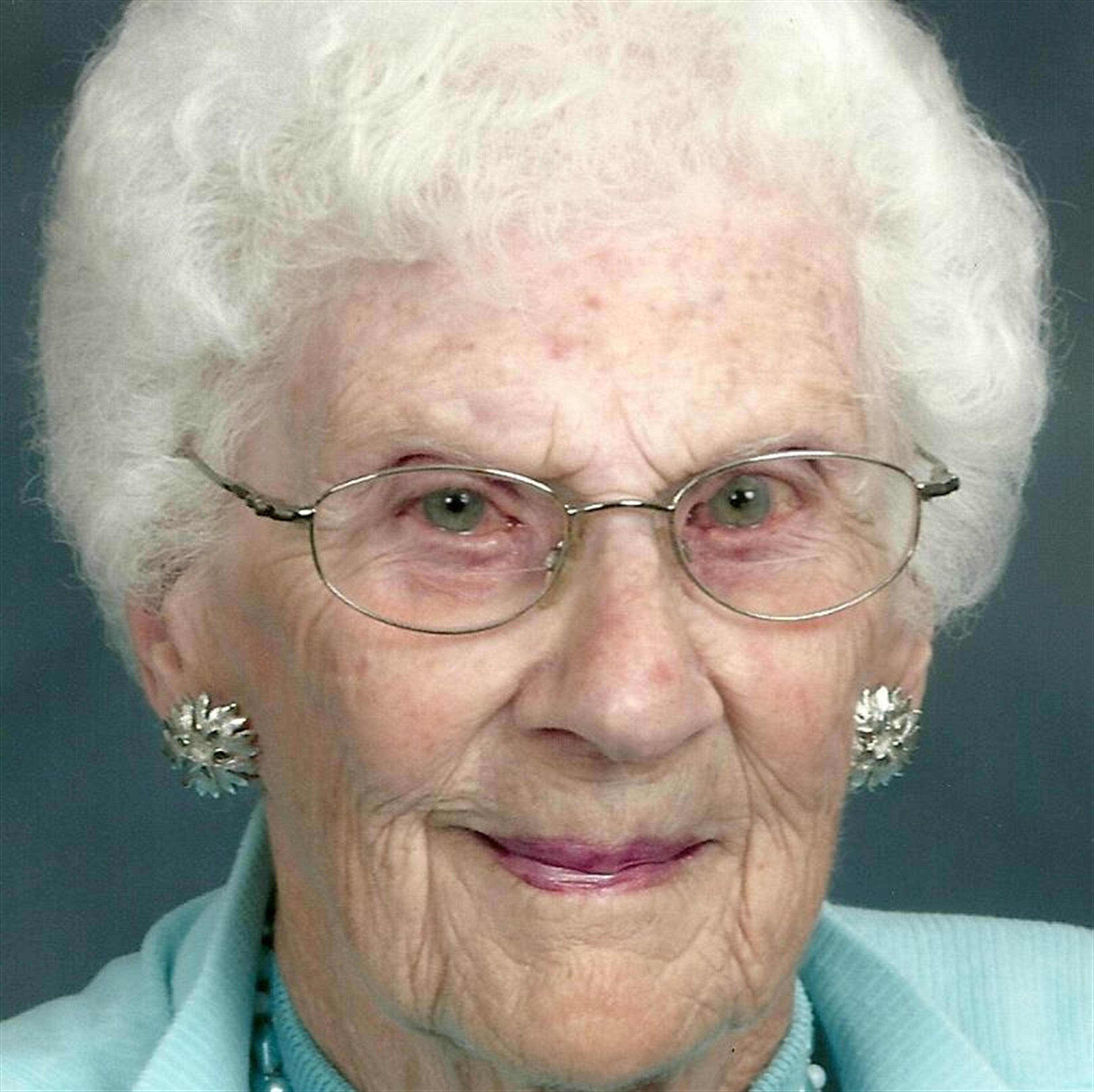 Genevieve M Schwartz