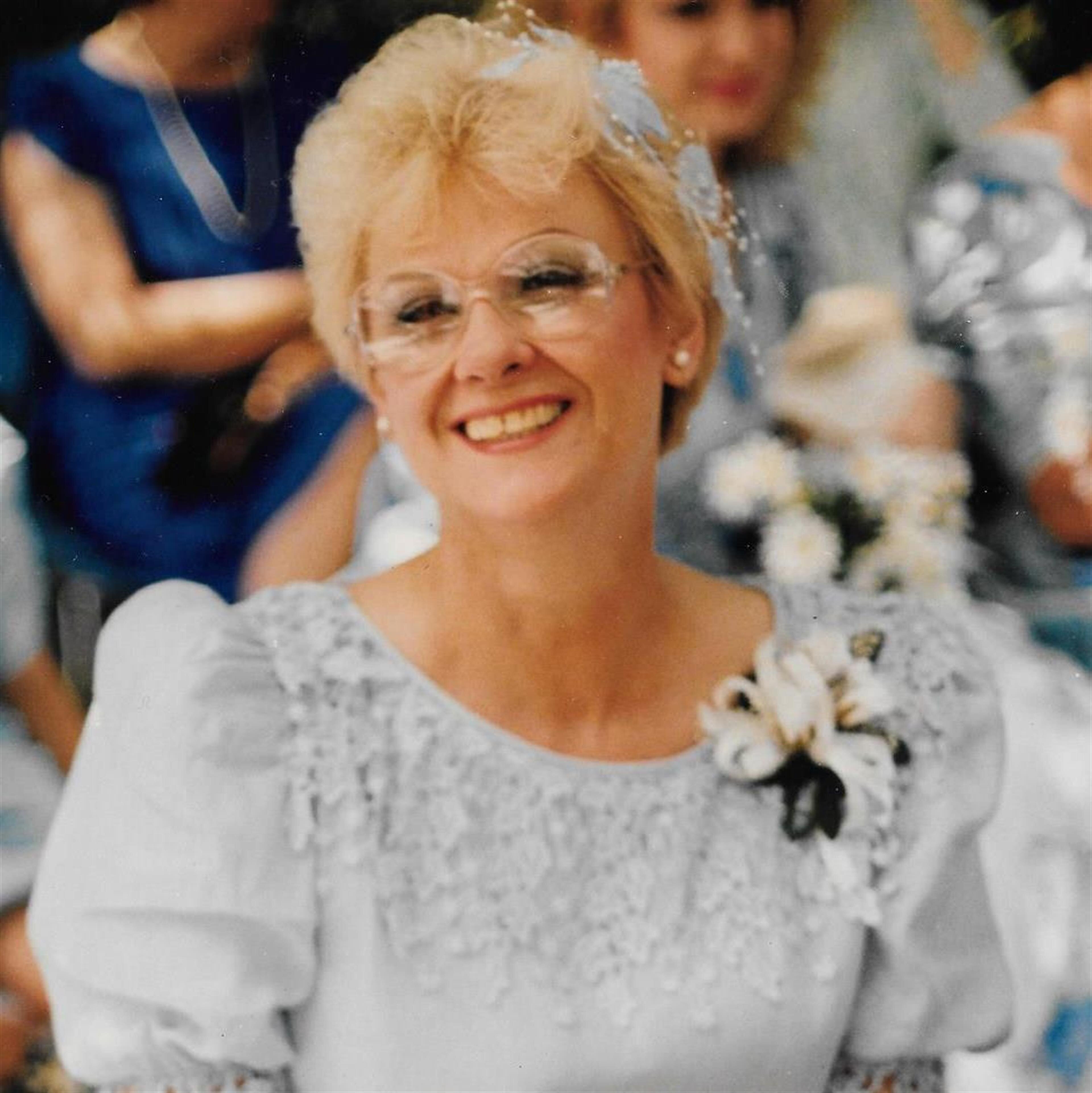 Bonnie Elizabeth Knox