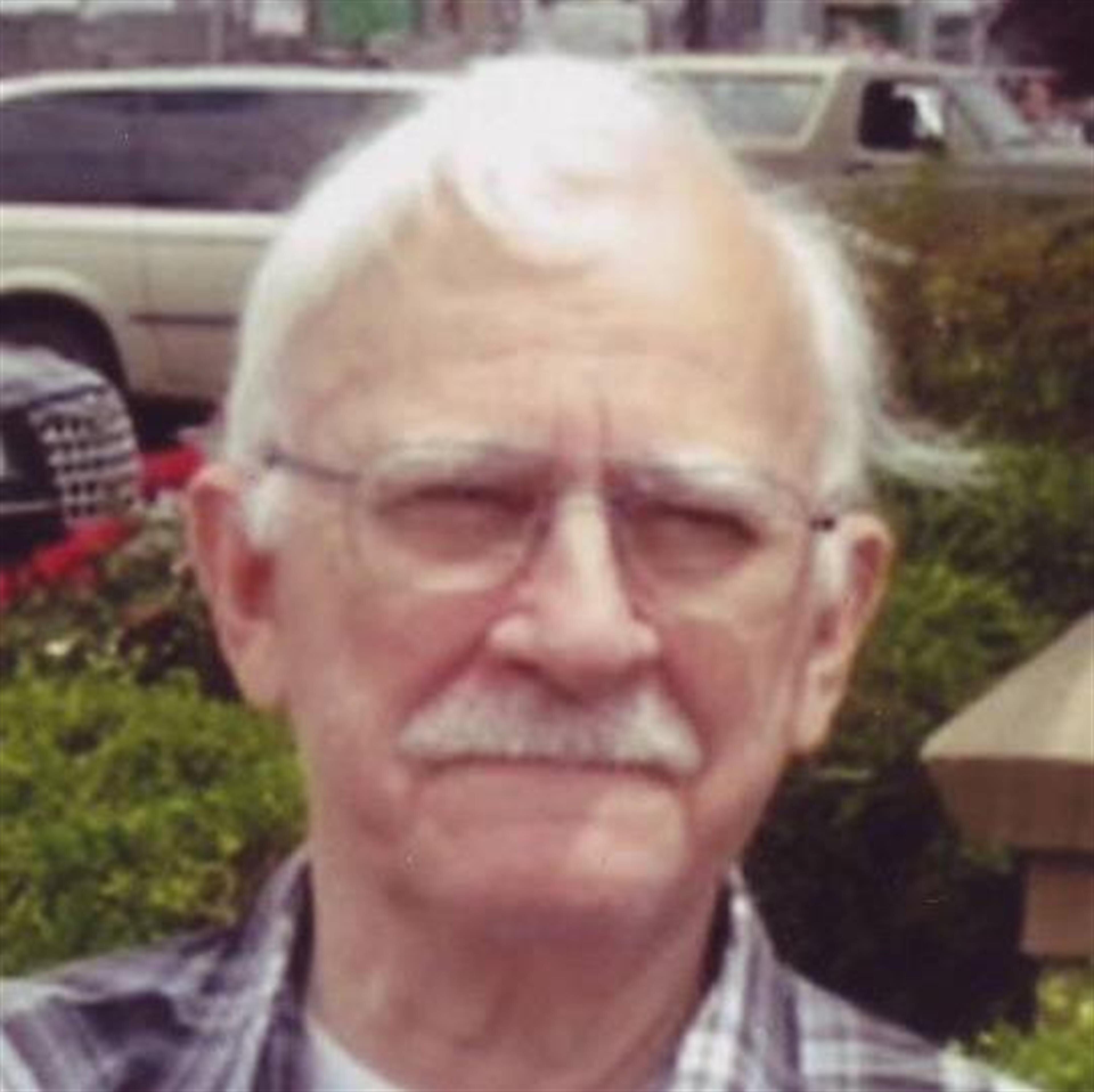 Bob L. Patten (Lebanon)