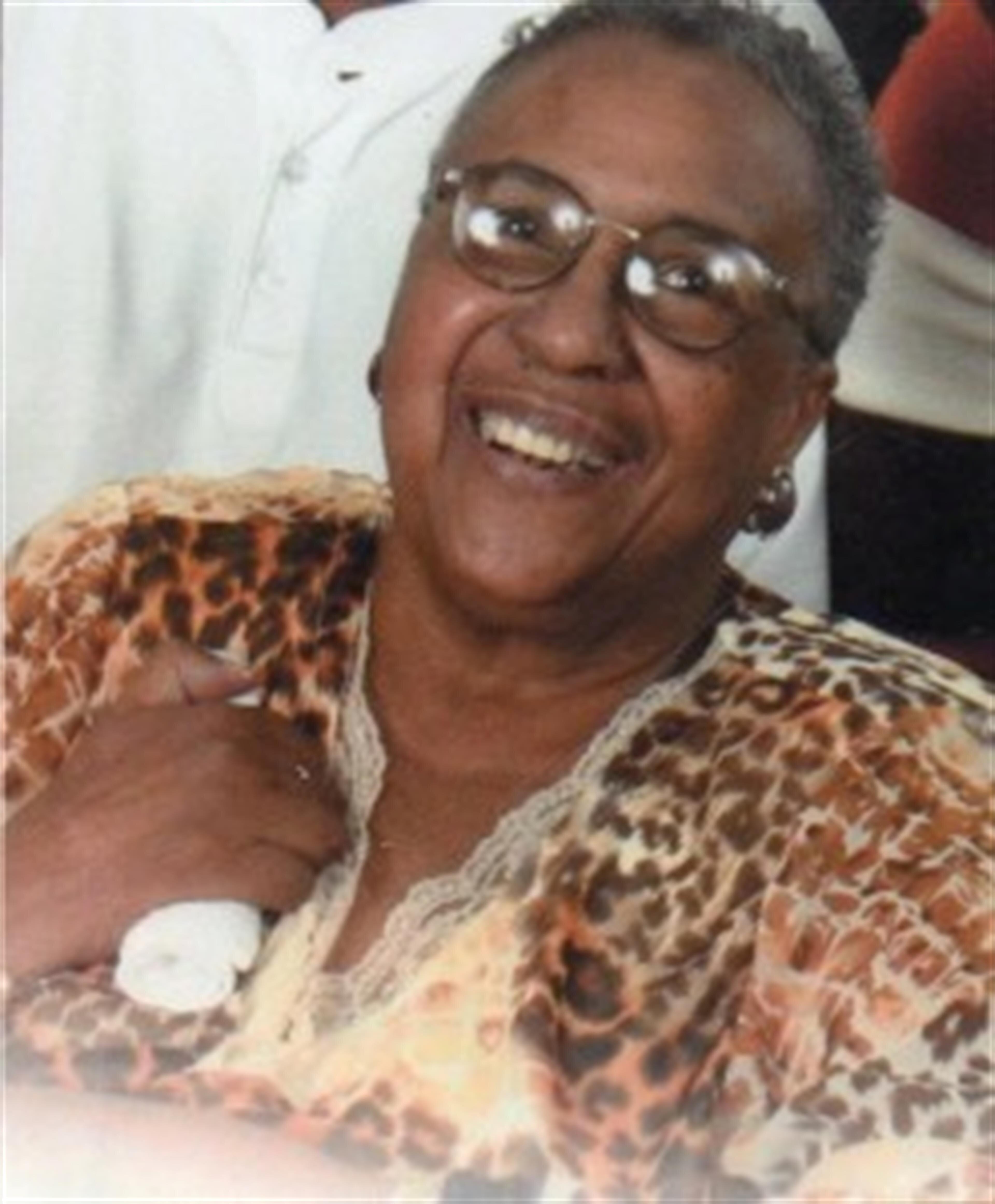 Maxine Dixon