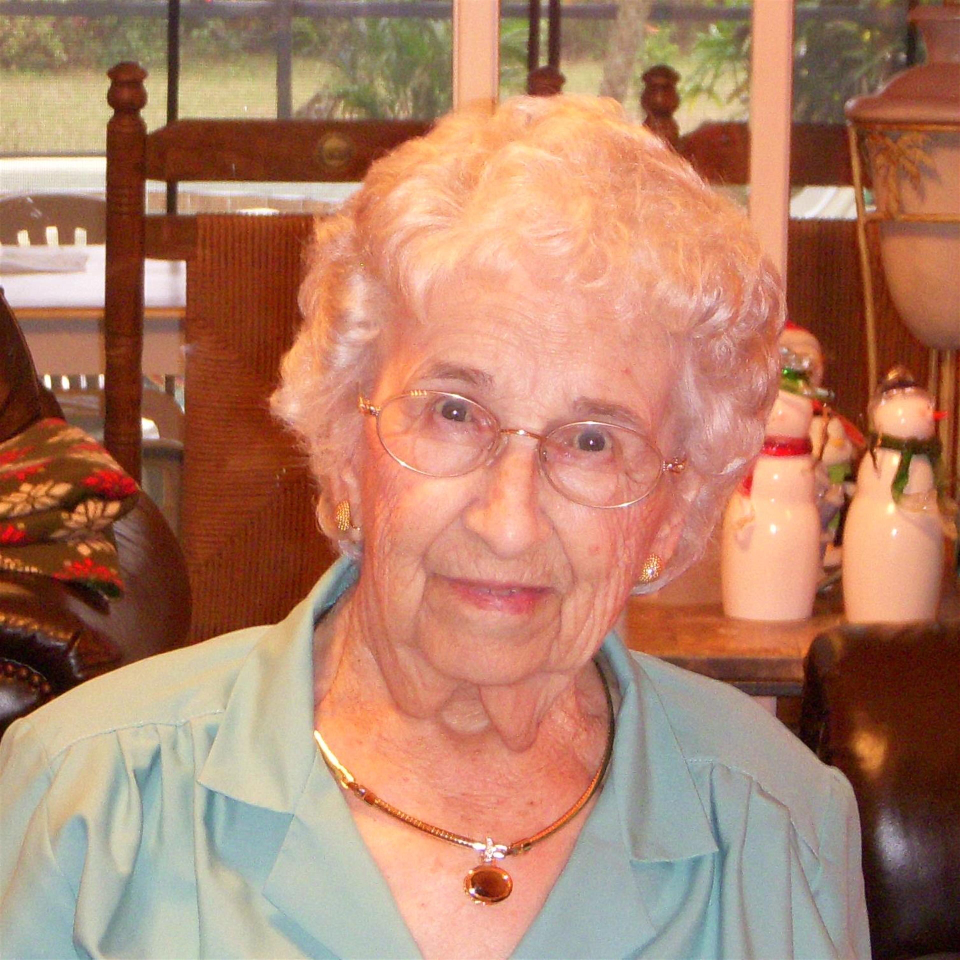 Dorothy Mae Wolf