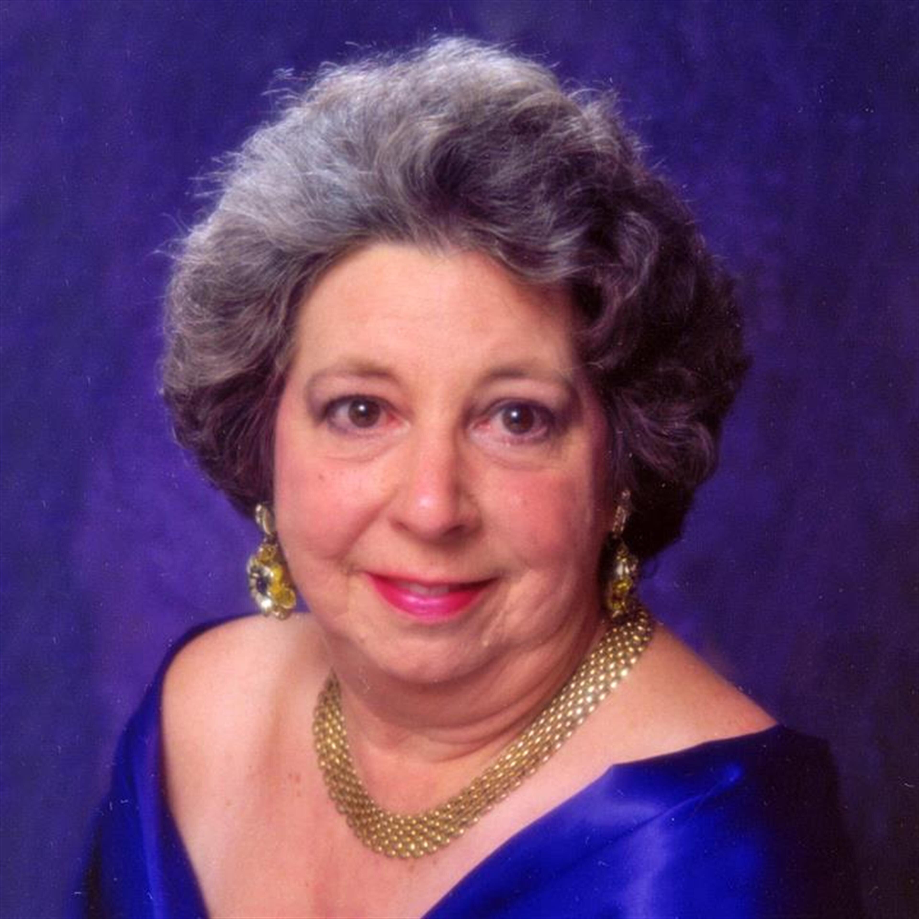 Carolyn Sambola Fesenbek