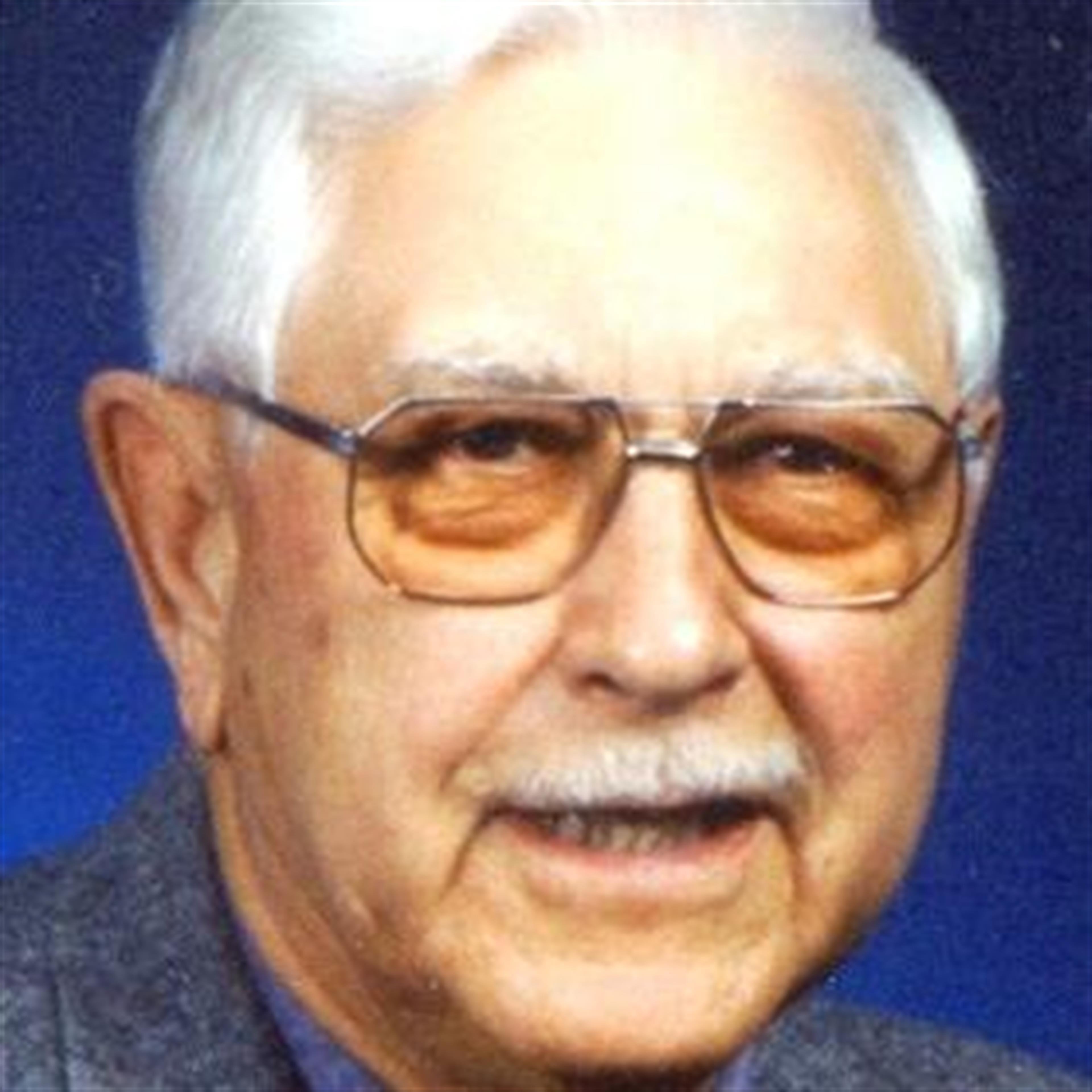 Robert  "Bob" O.  Vonderau