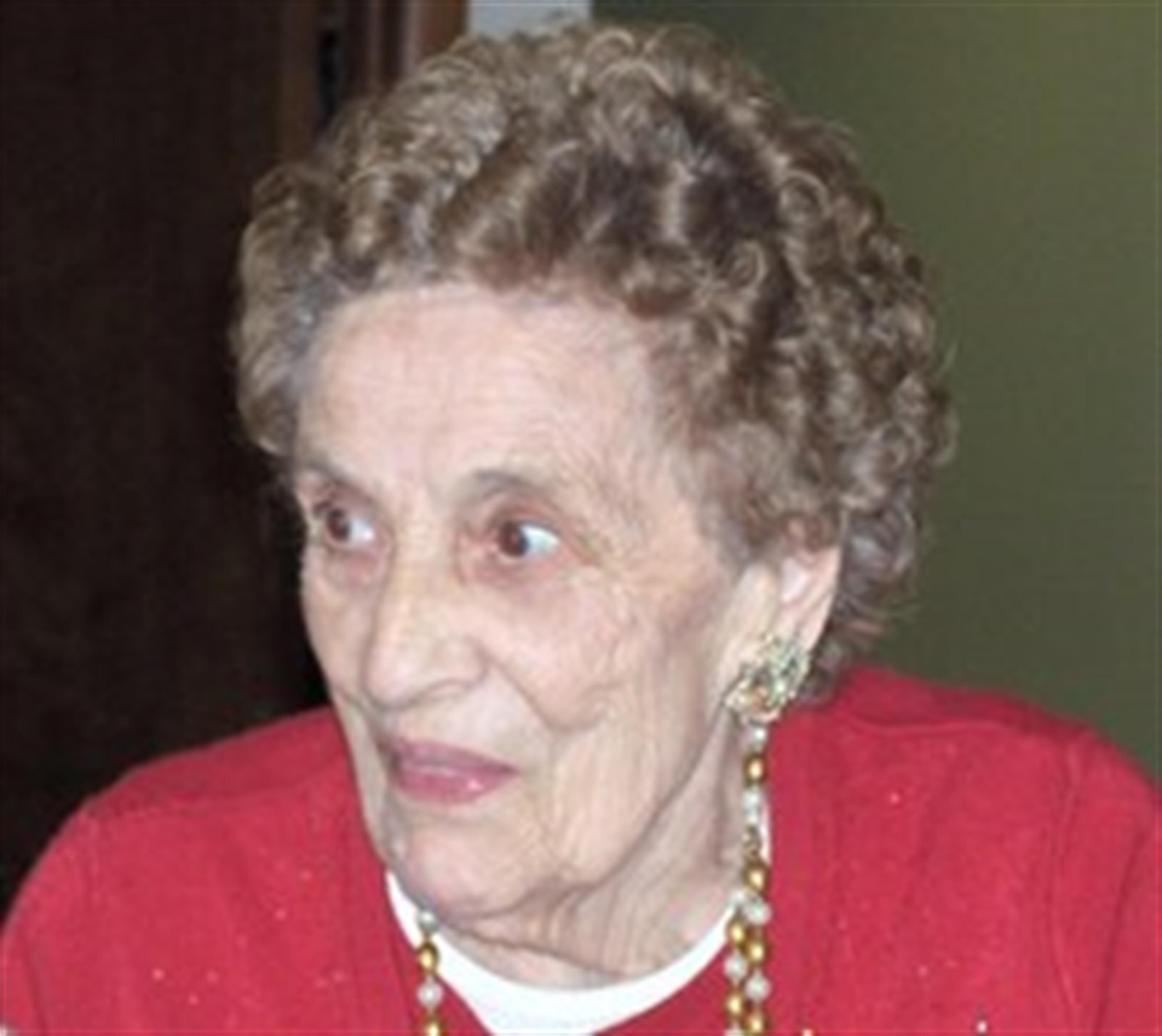 Joan  Selleck
