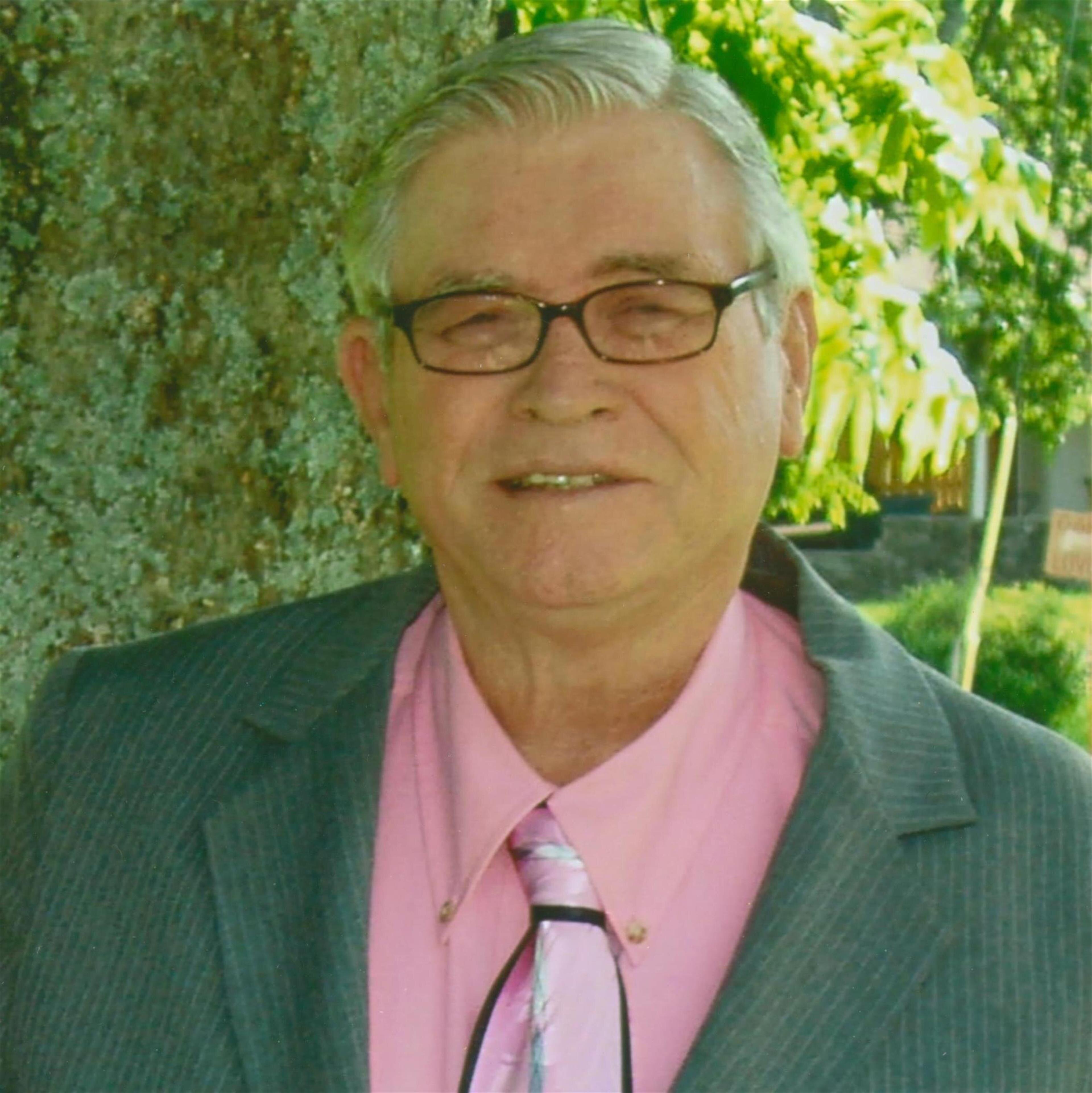 Mr.   Carl Francis Cotten Sr.