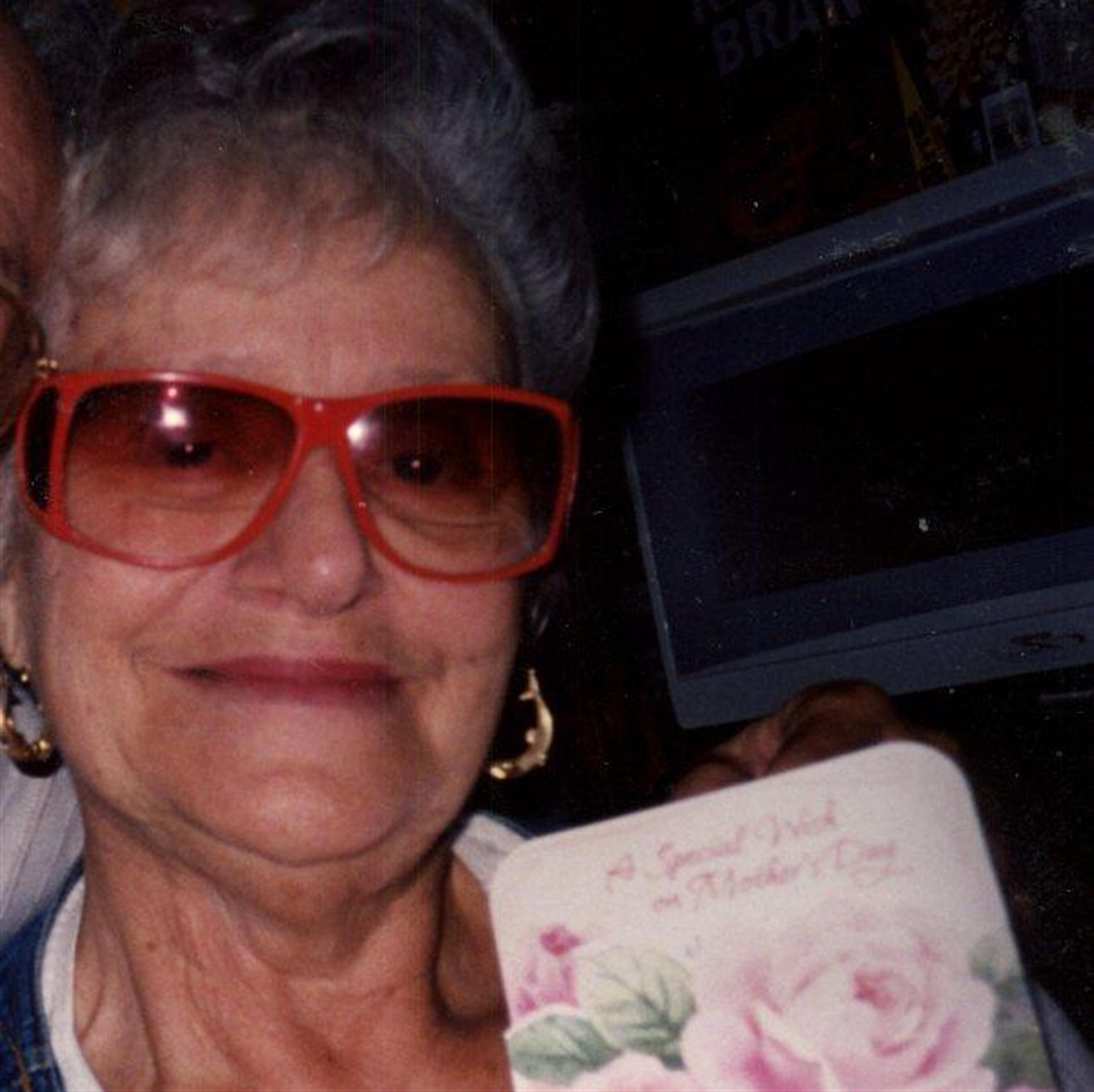 Bertha Jacobs' obituary picture