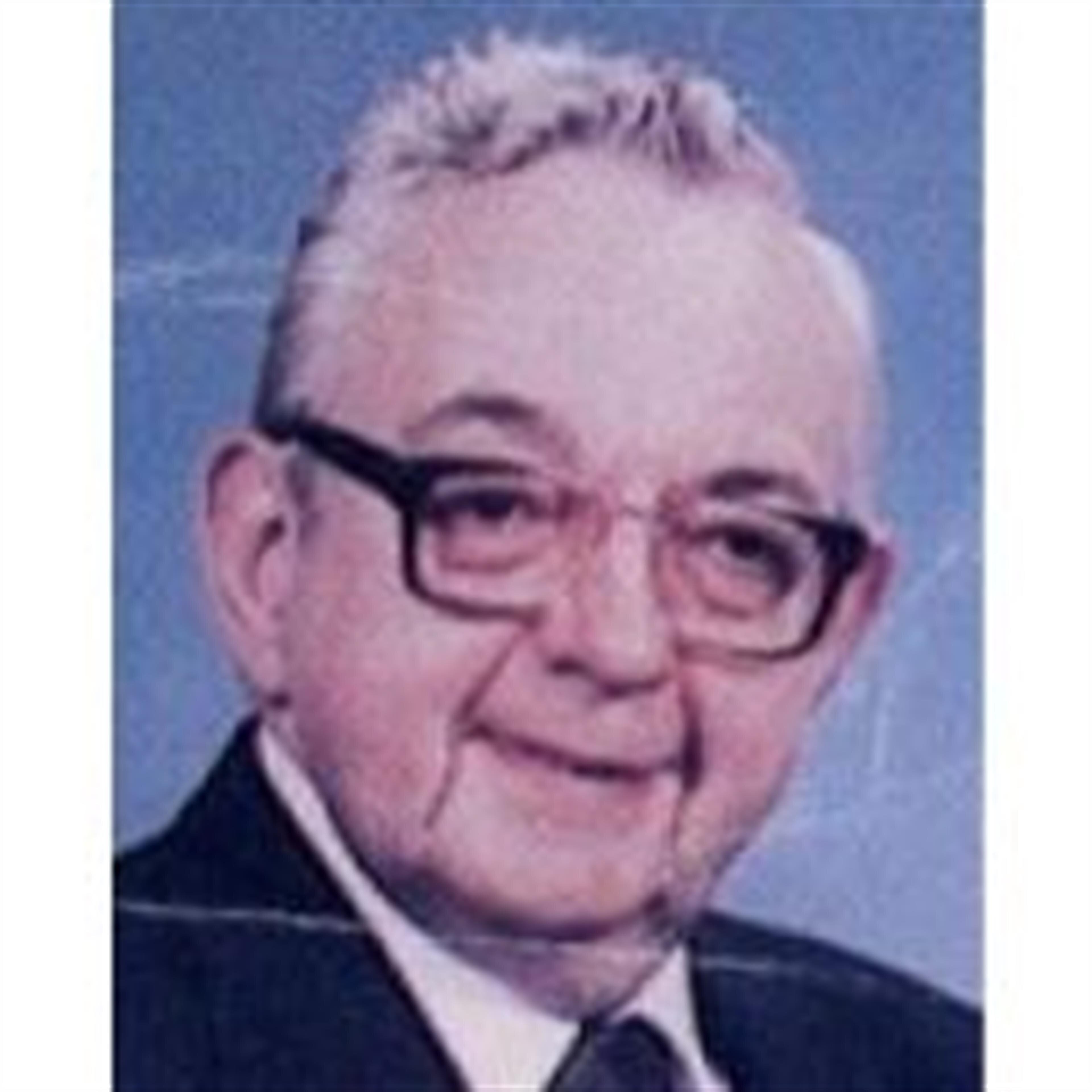 Clayton E.  Linsley