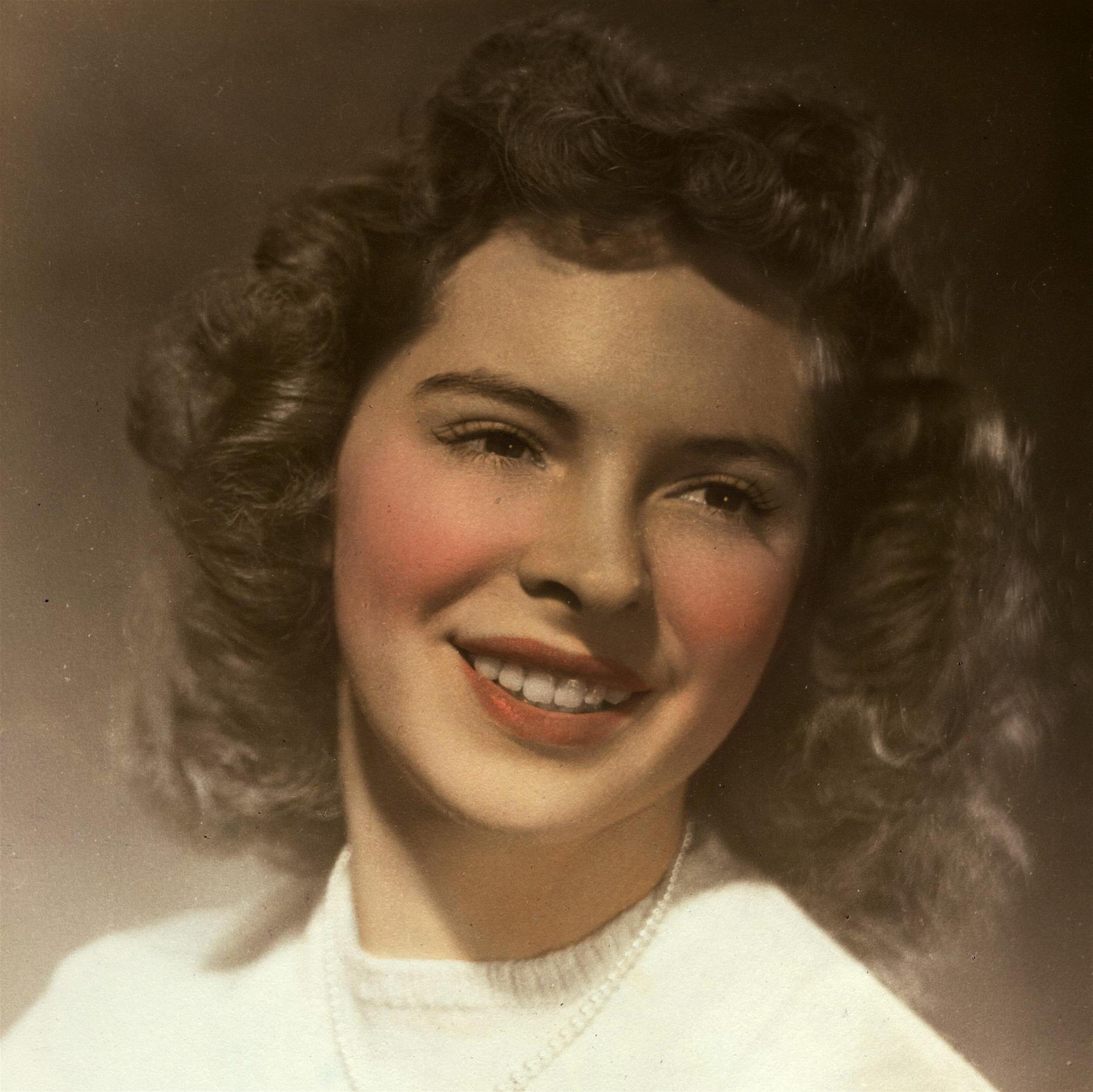 Donna  Louise  LeVasseur