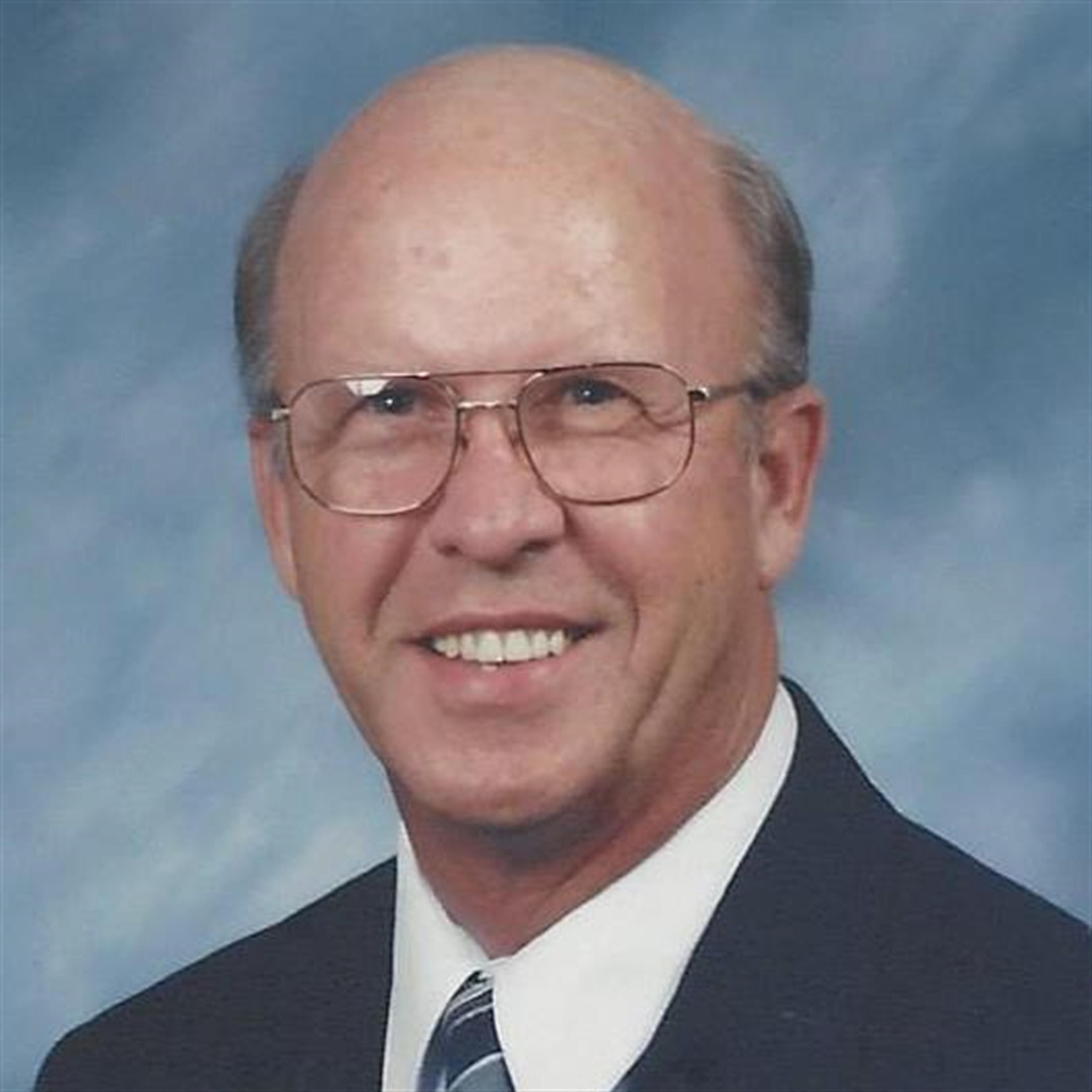 Robert J Carriger (Hartville)