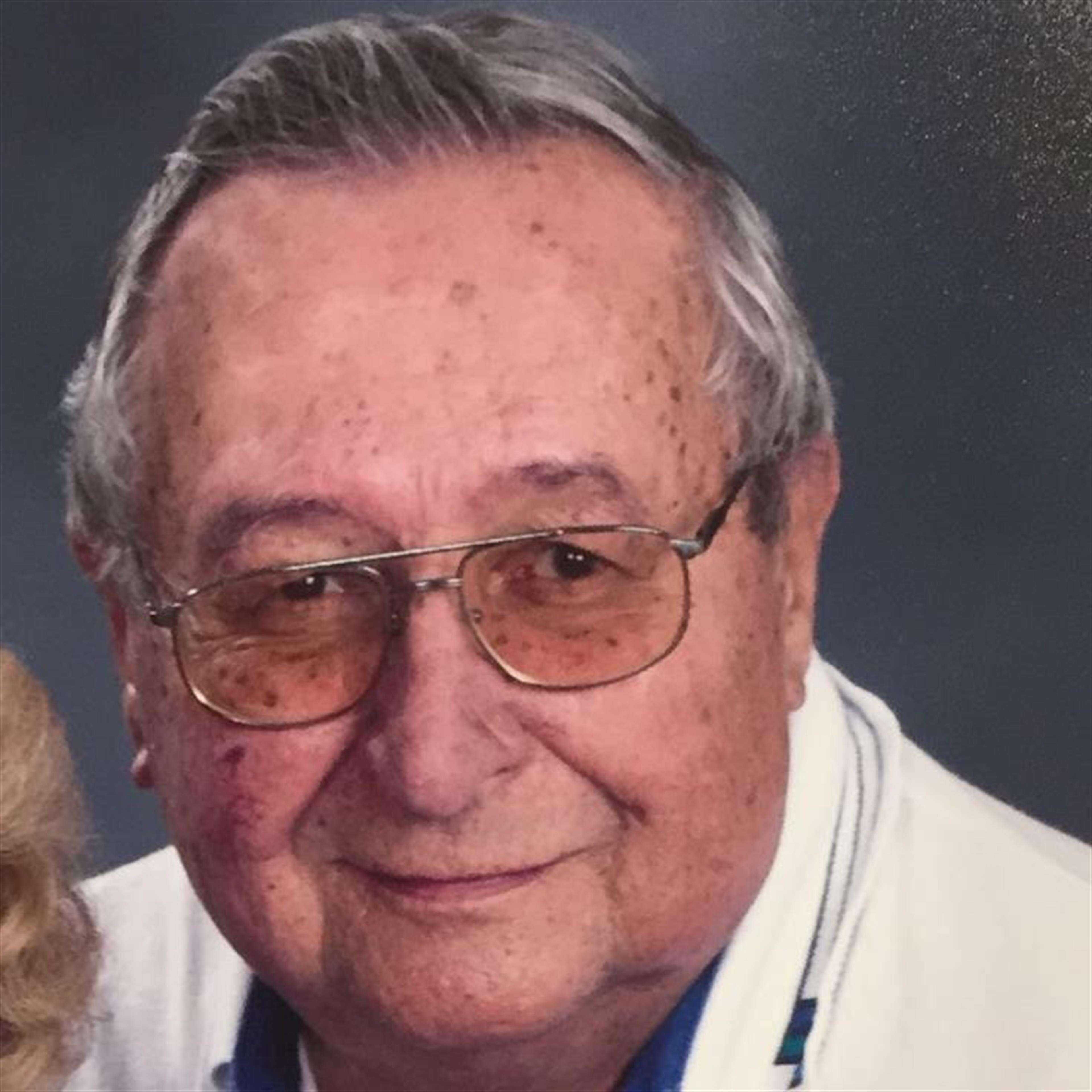 Lawrence F Pawlaczyk
