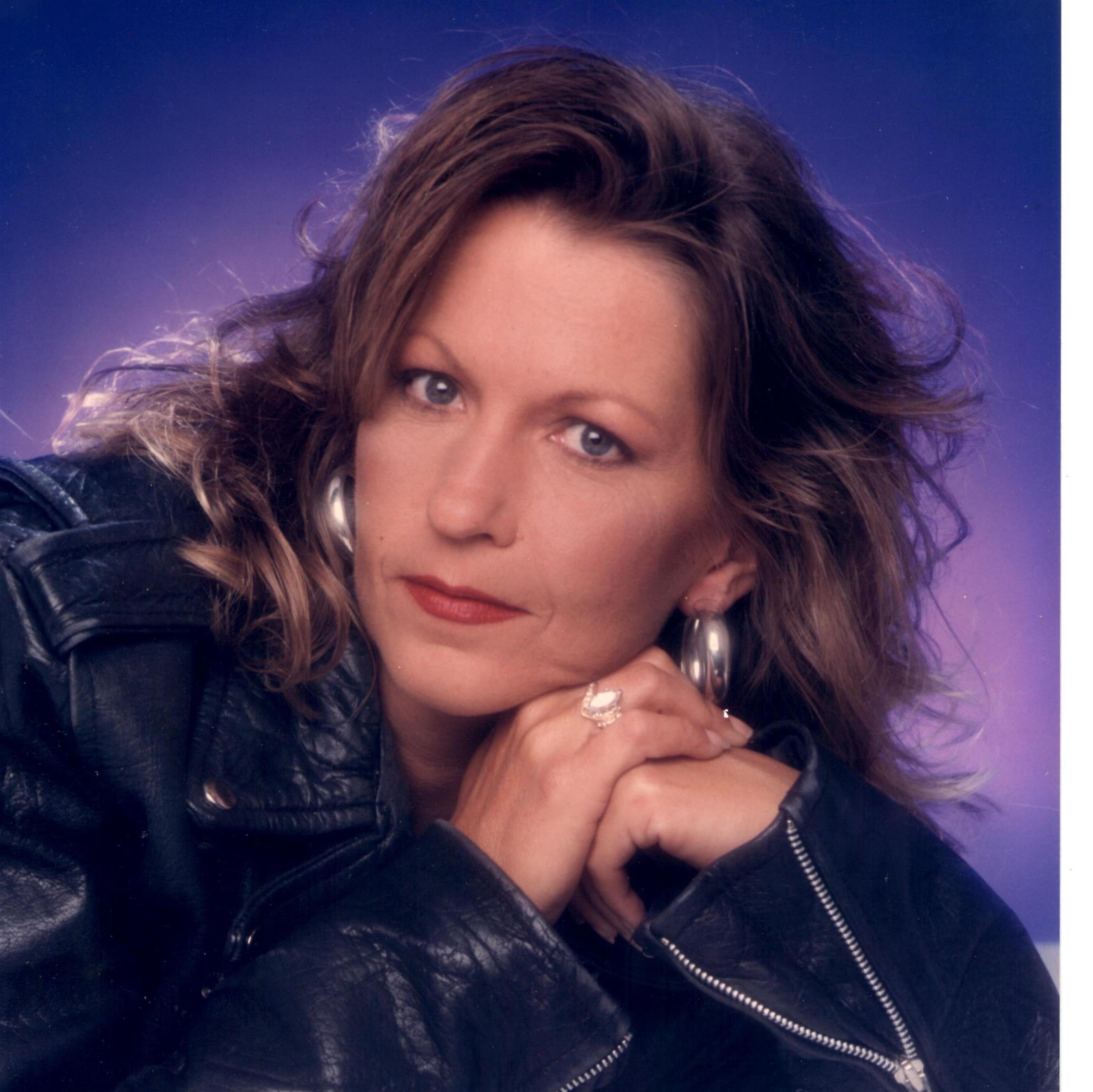 Debra Lynn Naslund