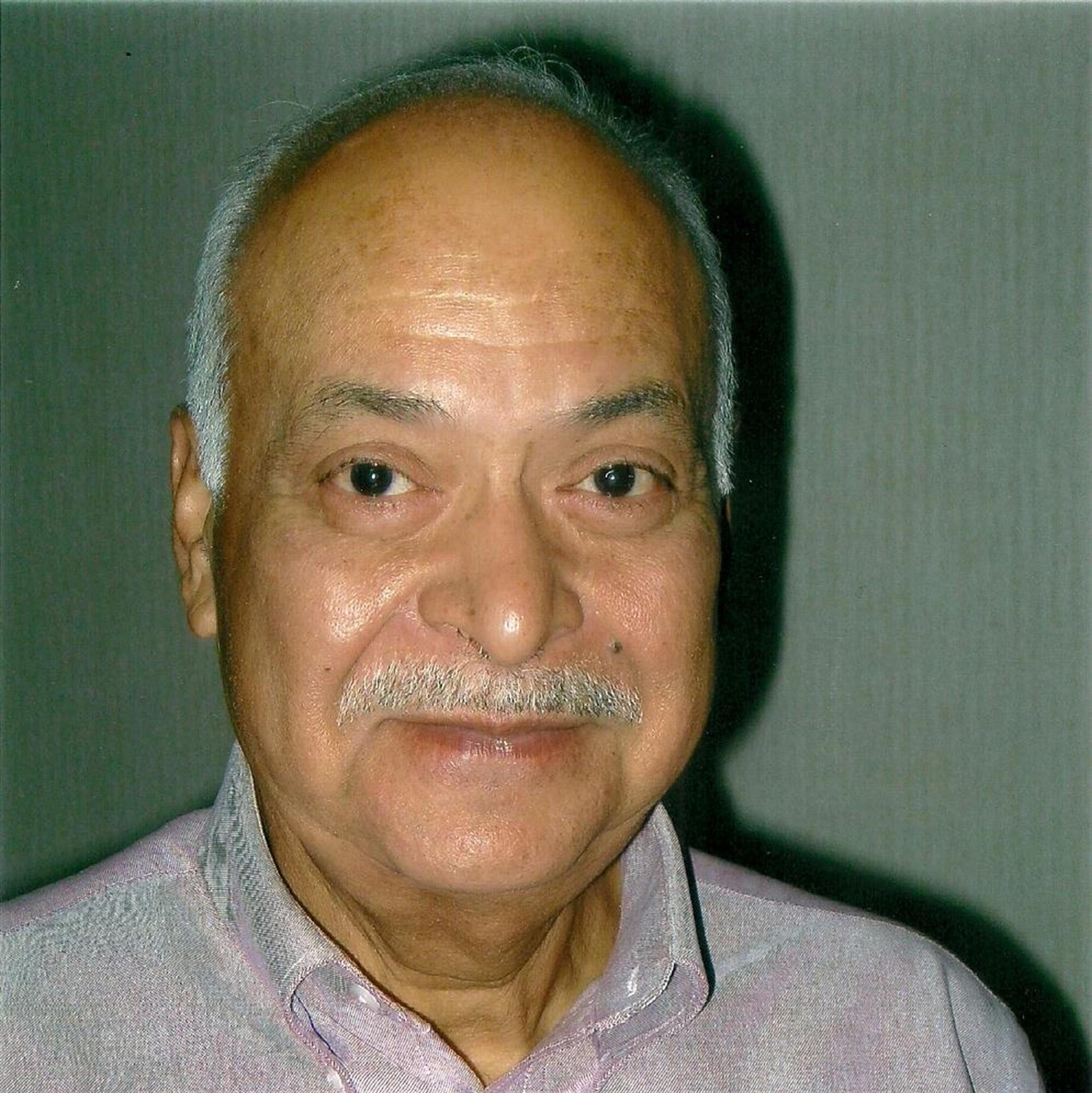 Frank C Reyes