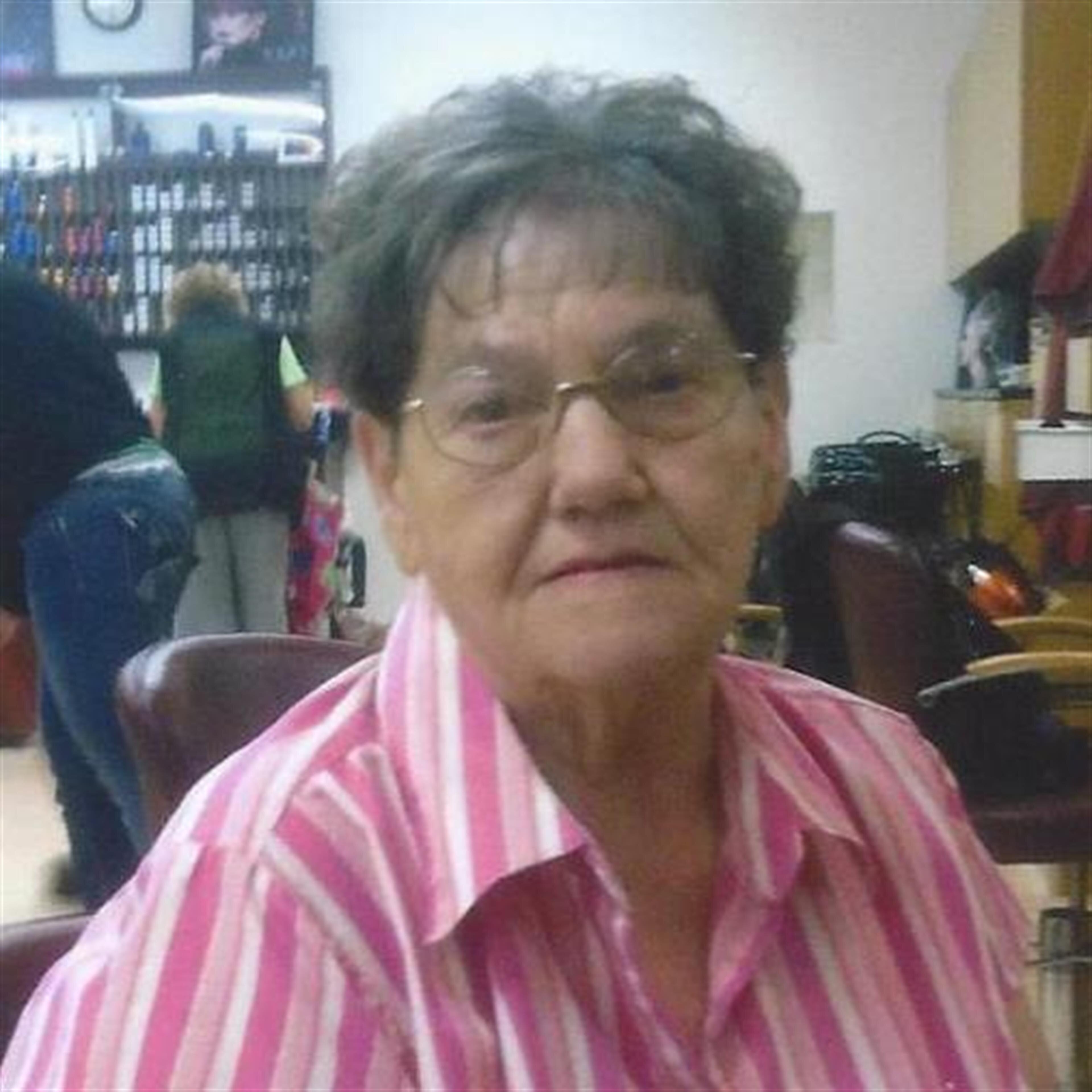 Lena  Straub (Camdenton)