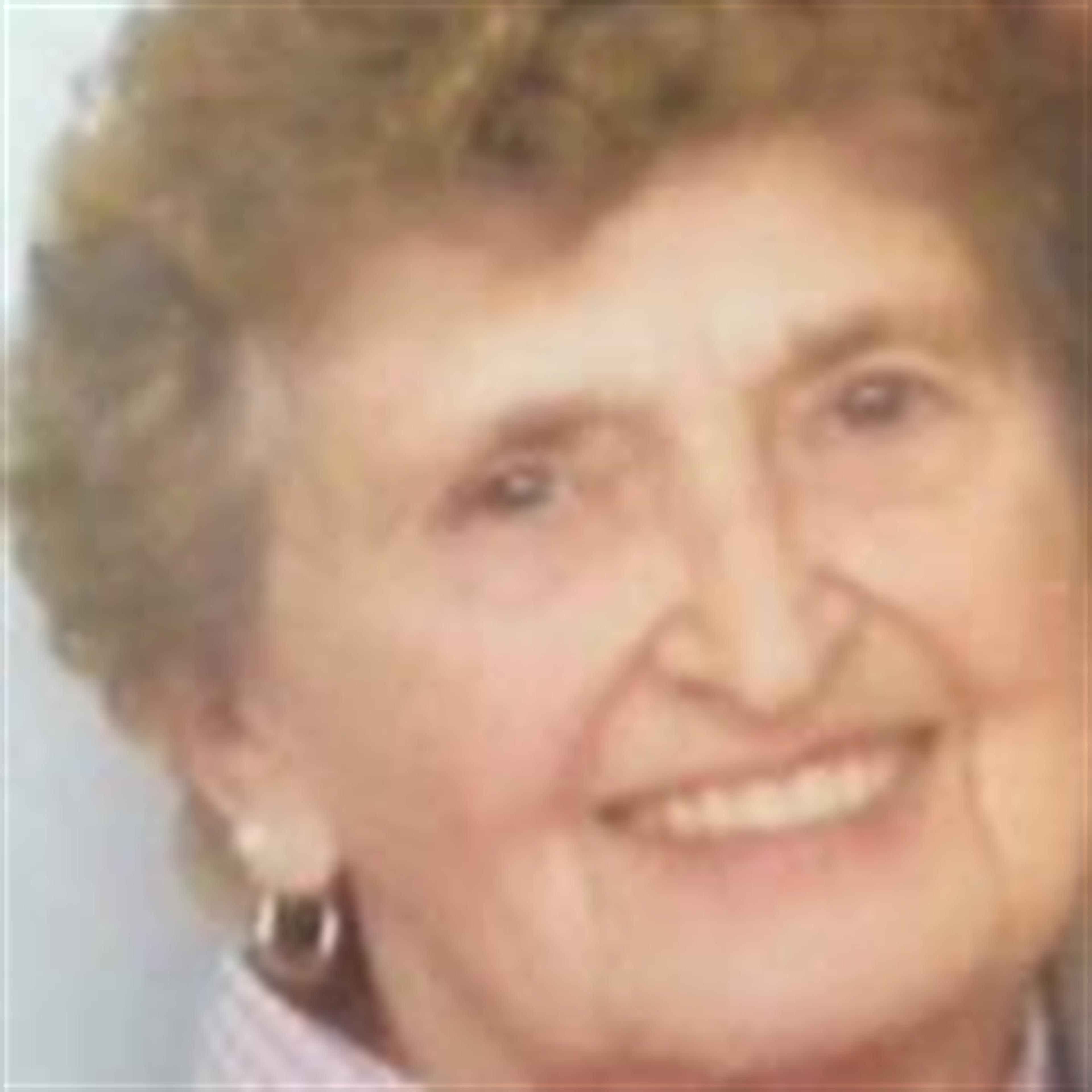 Pauline Axmacher's obituary picture
