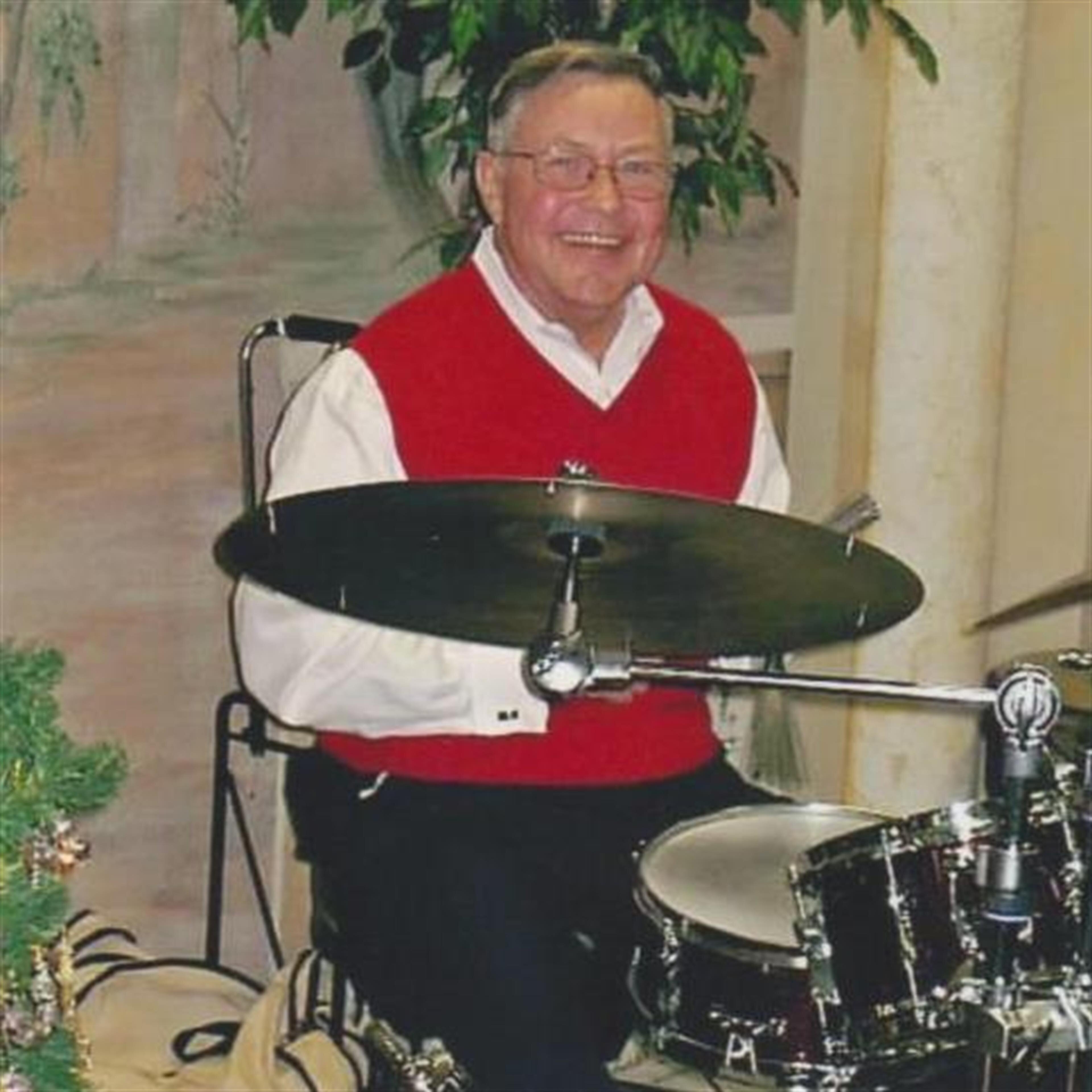 Robert Eugene "Bob" Bushey