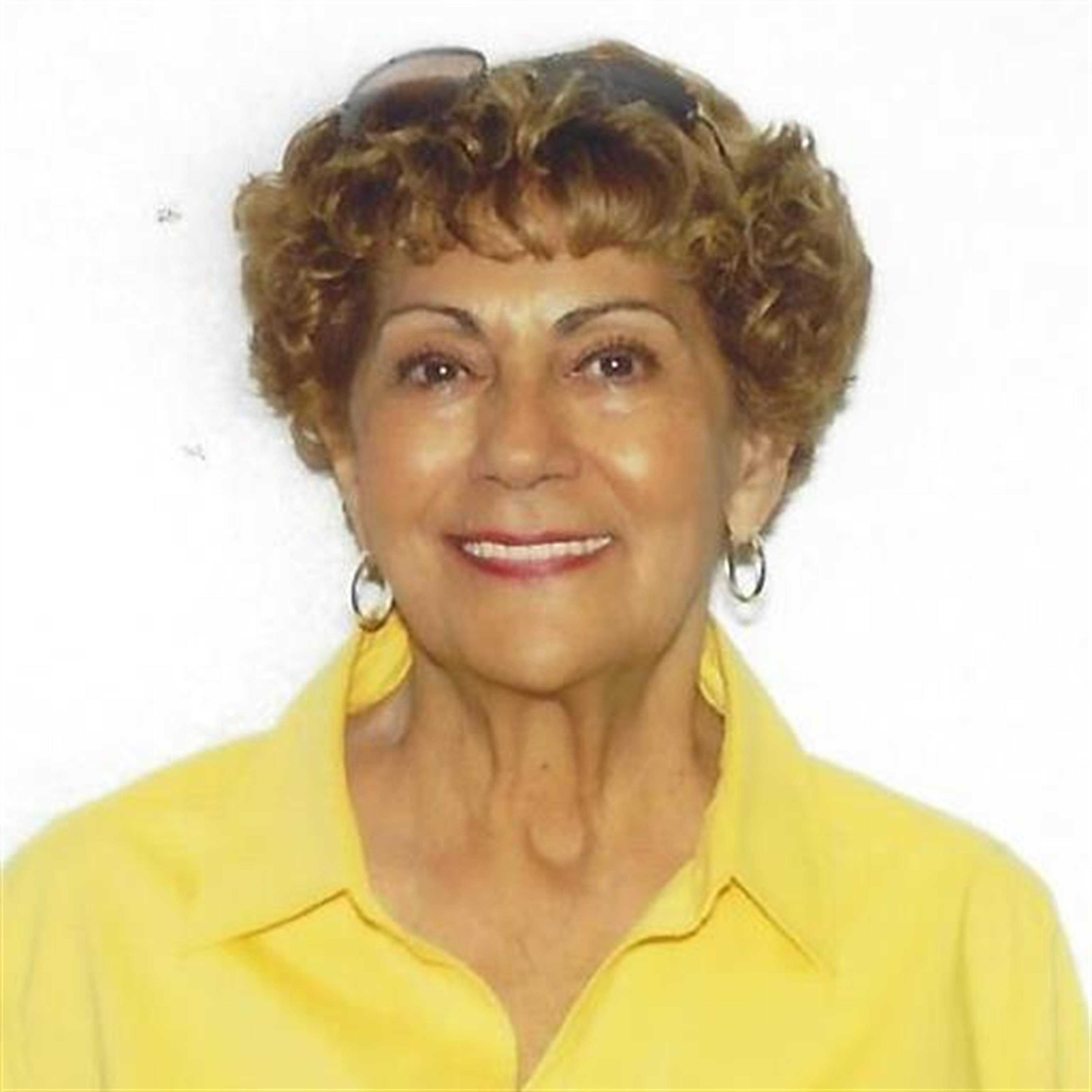 Catherine M Segallis