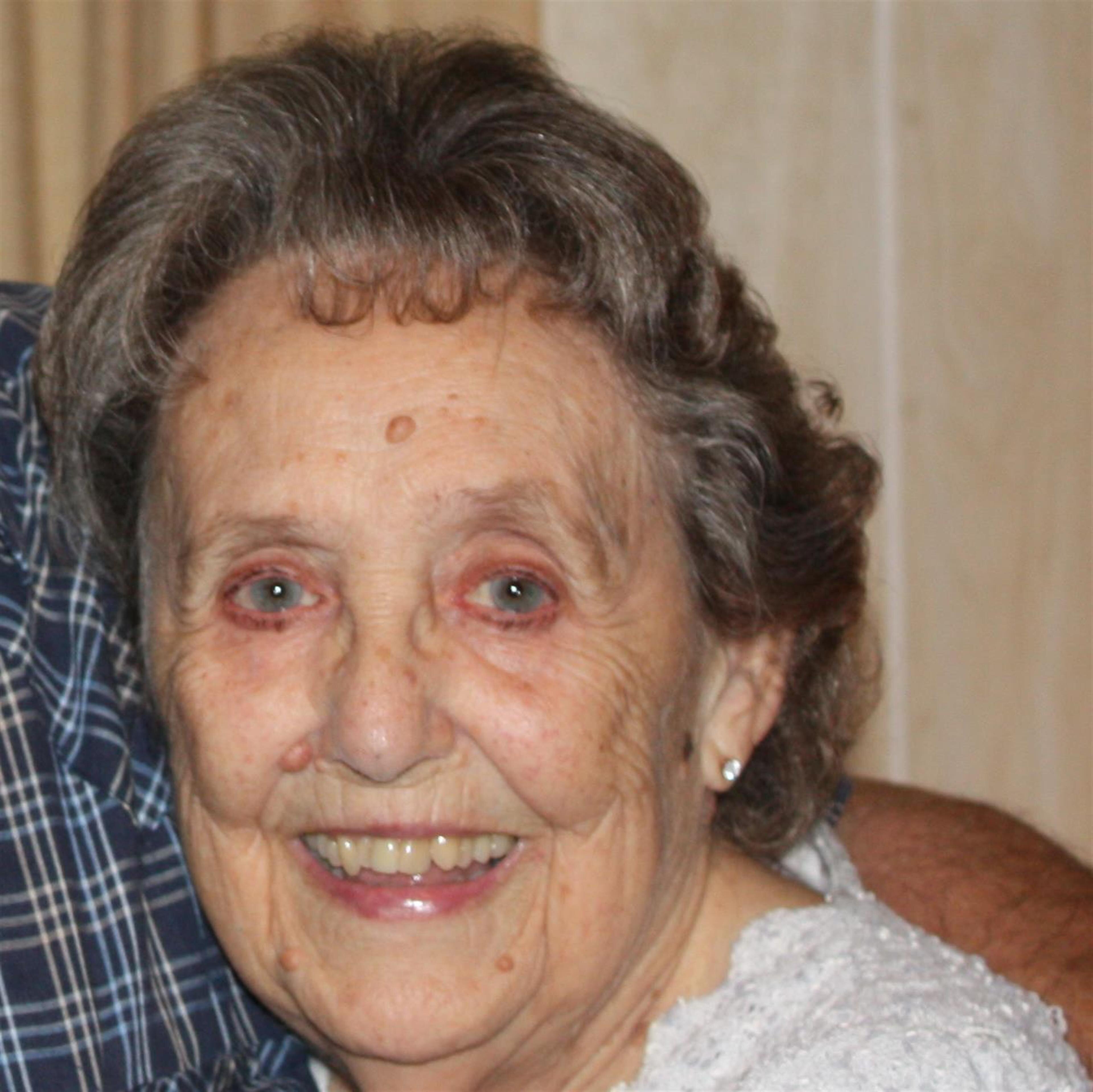 Eileen C Clark