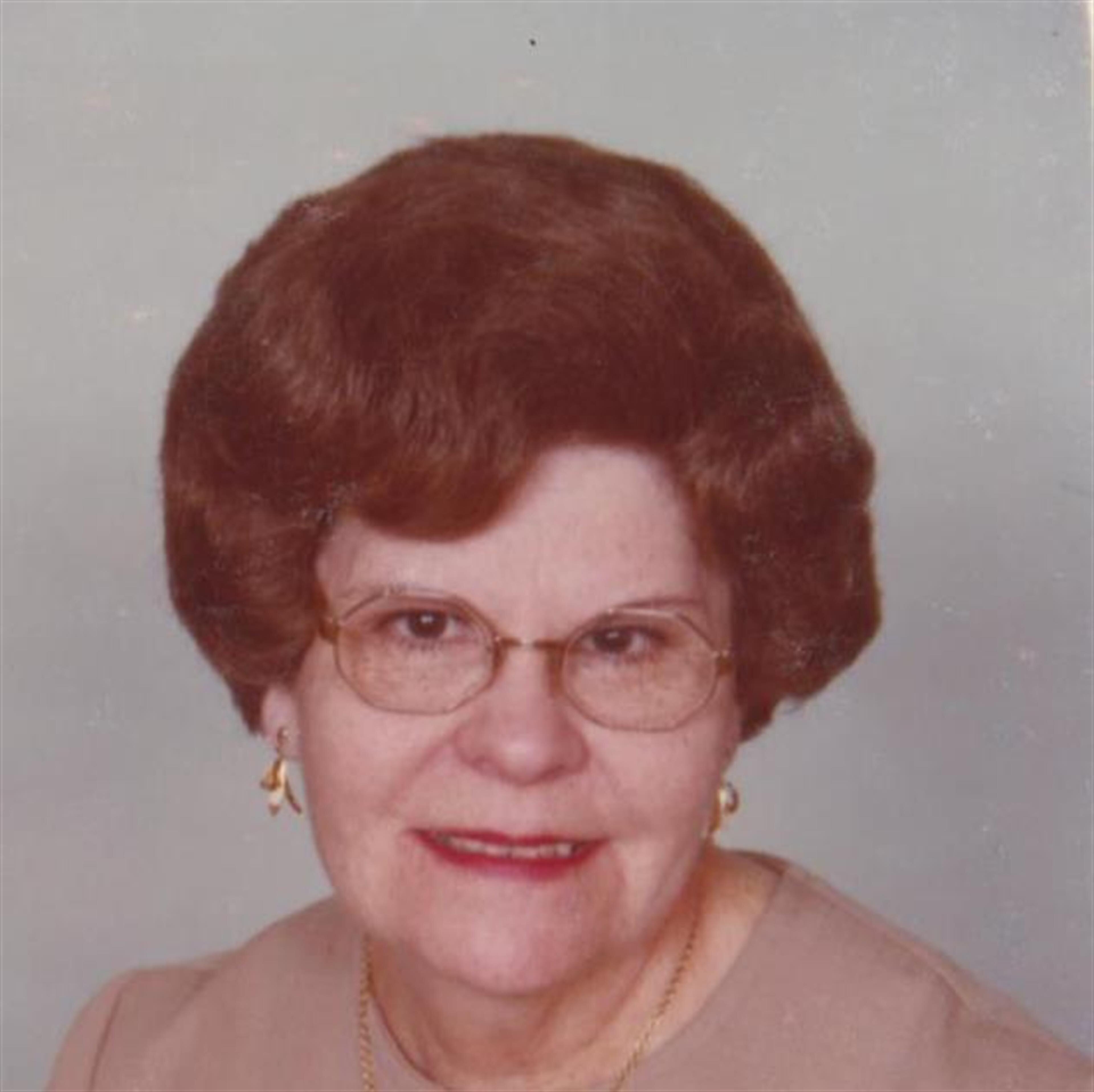 Mrs. Evelyn Mills Arnold