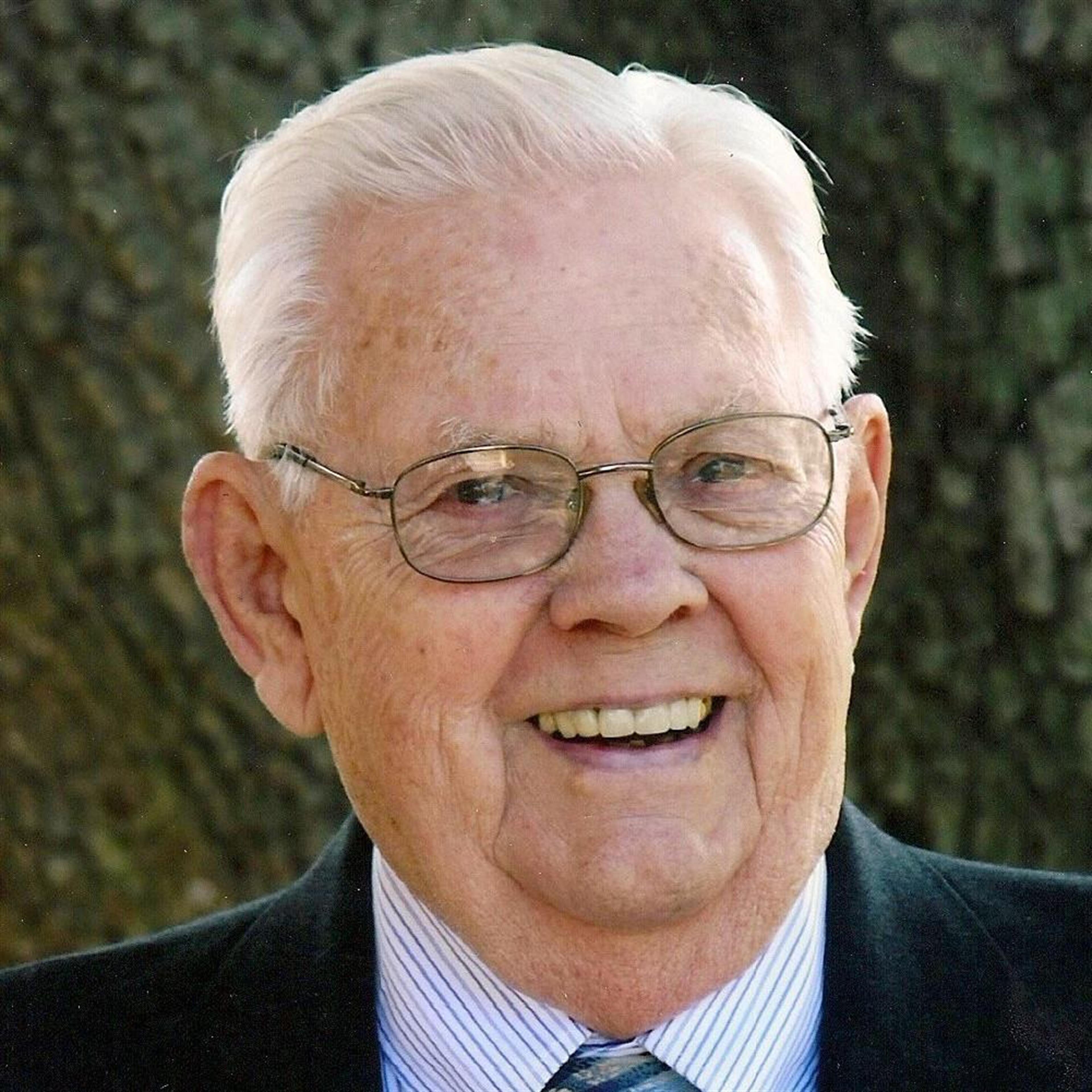 Willard Dean Knutson