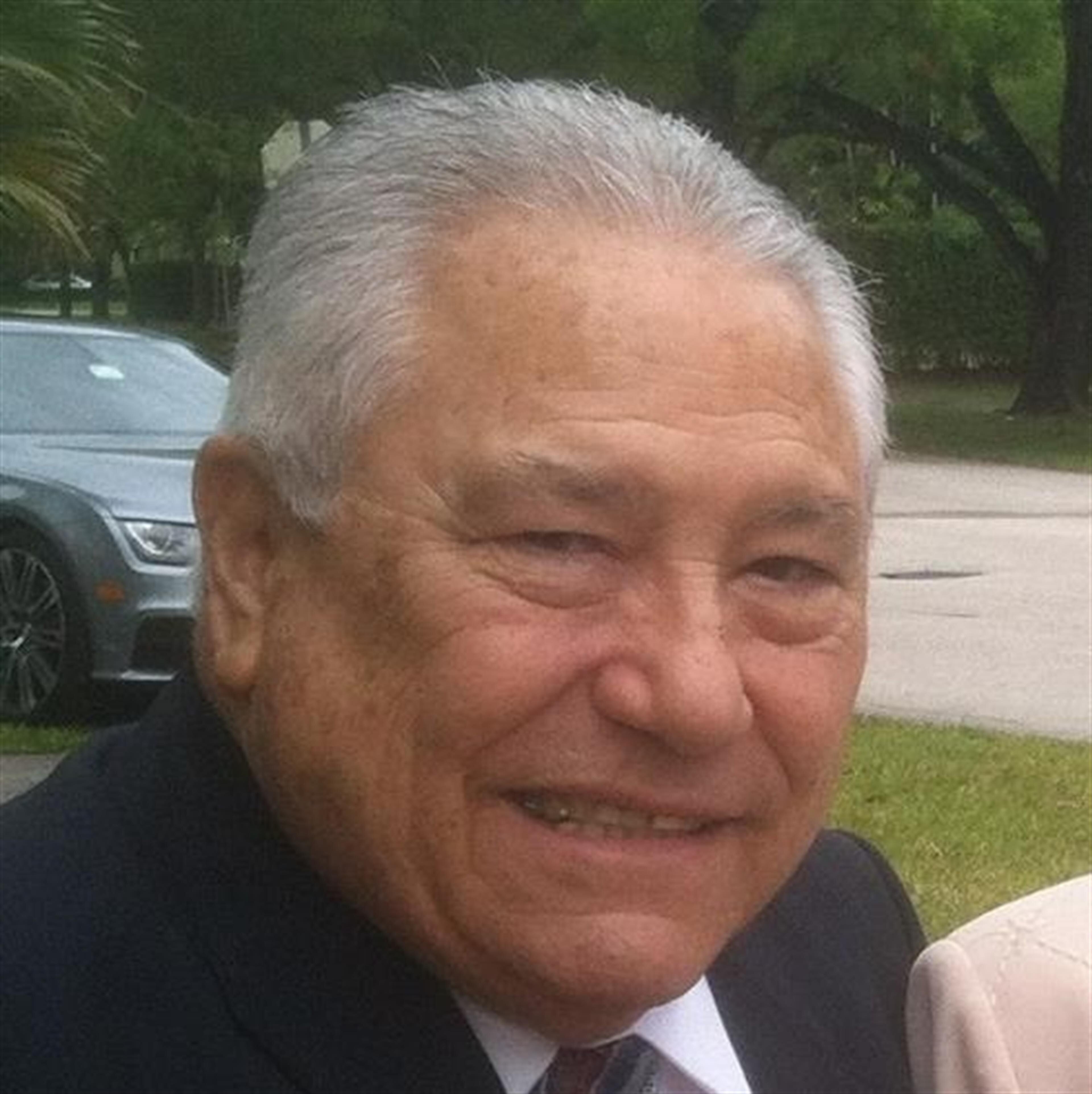 RAUL  M GOMEZ