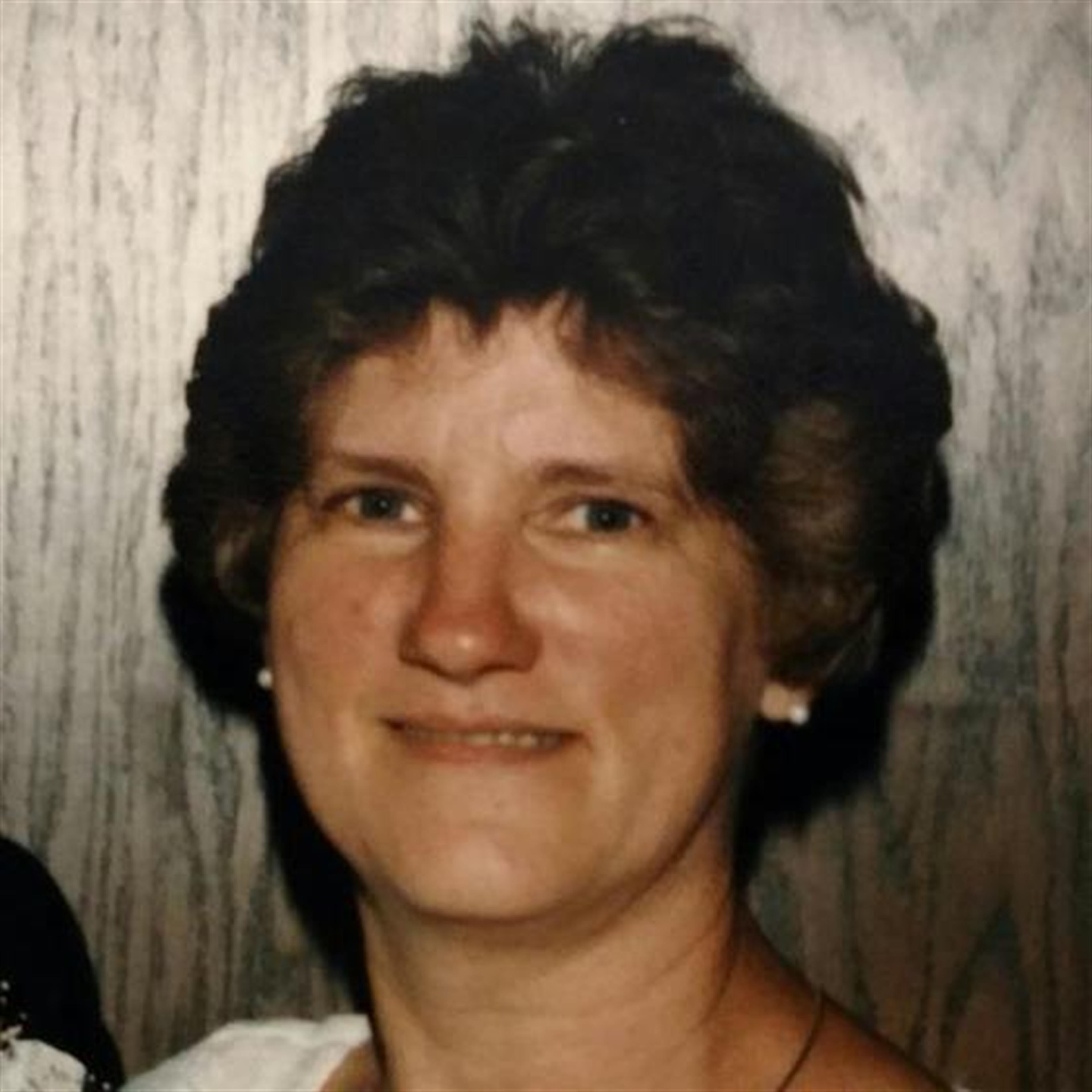 Pamela  Hunt (Camdenton)