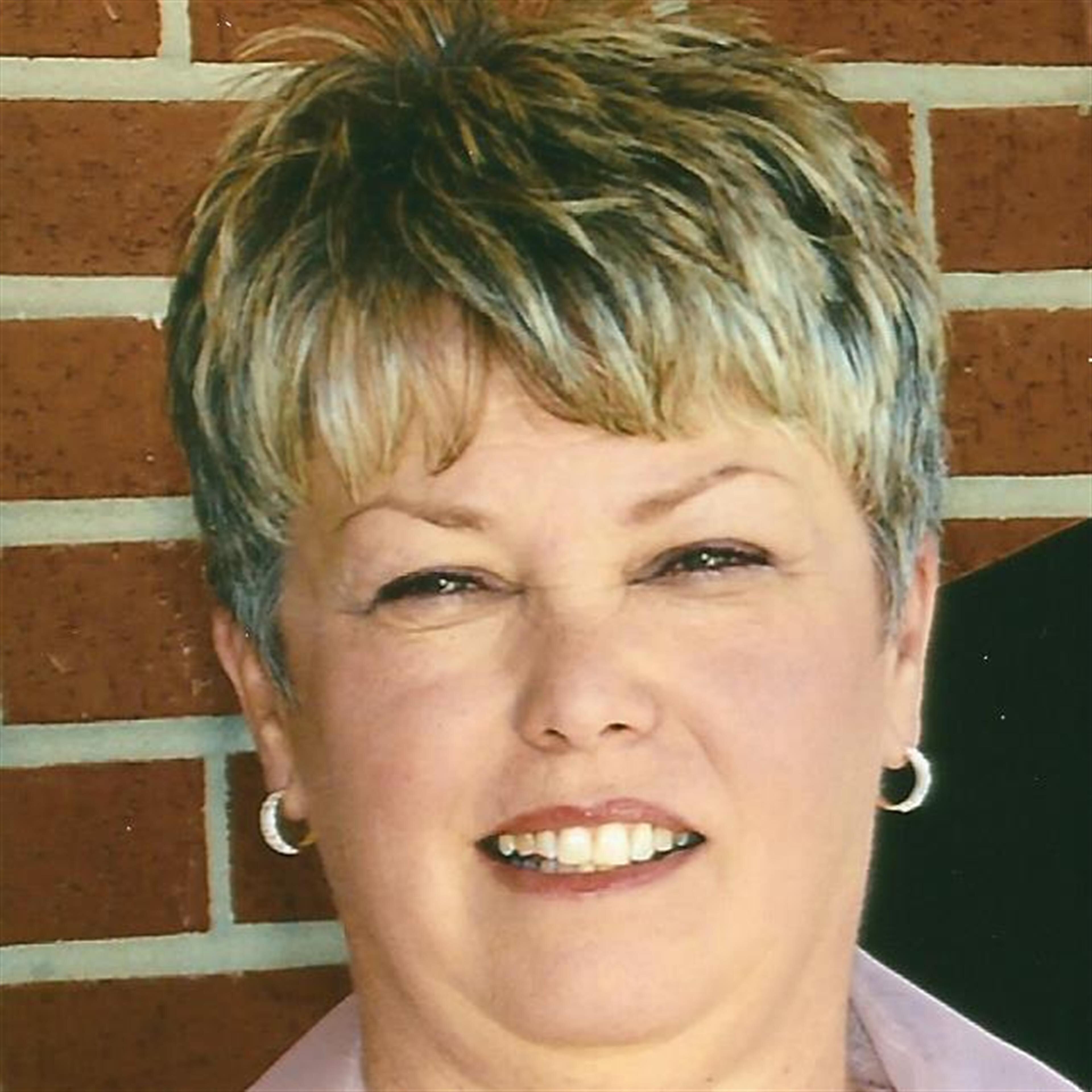 Vickie R Davis (Lebanon)