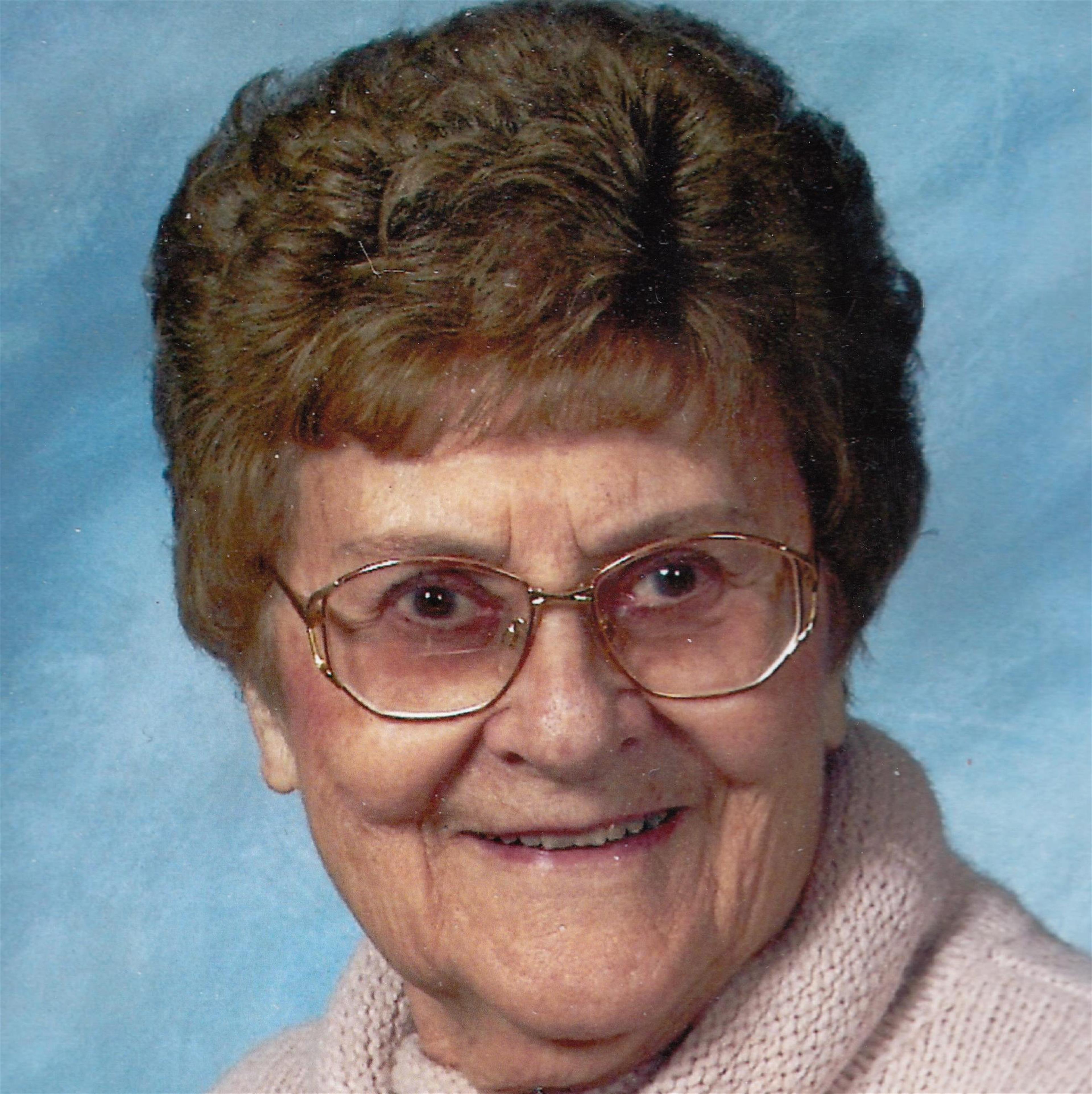 Evelyn Viola Thomas